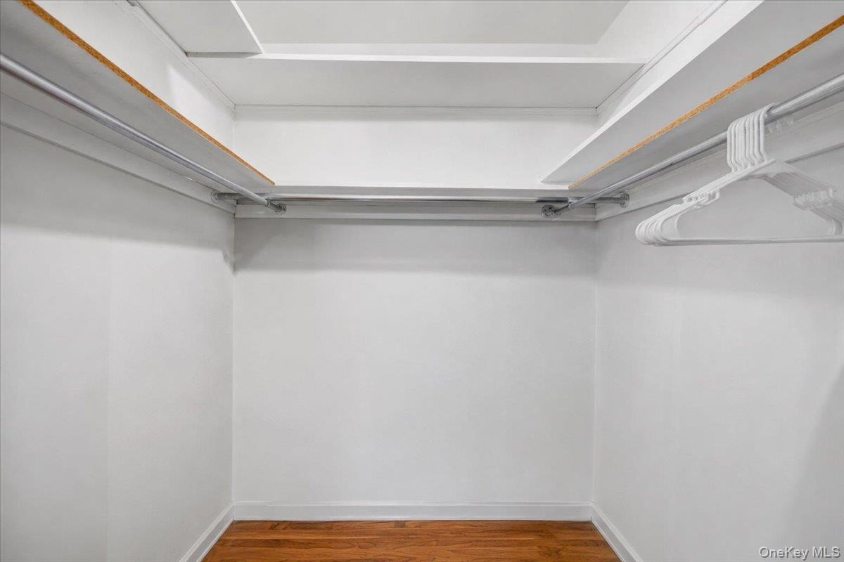 238 Van Cortlandt Park Avenue Property Photo 18