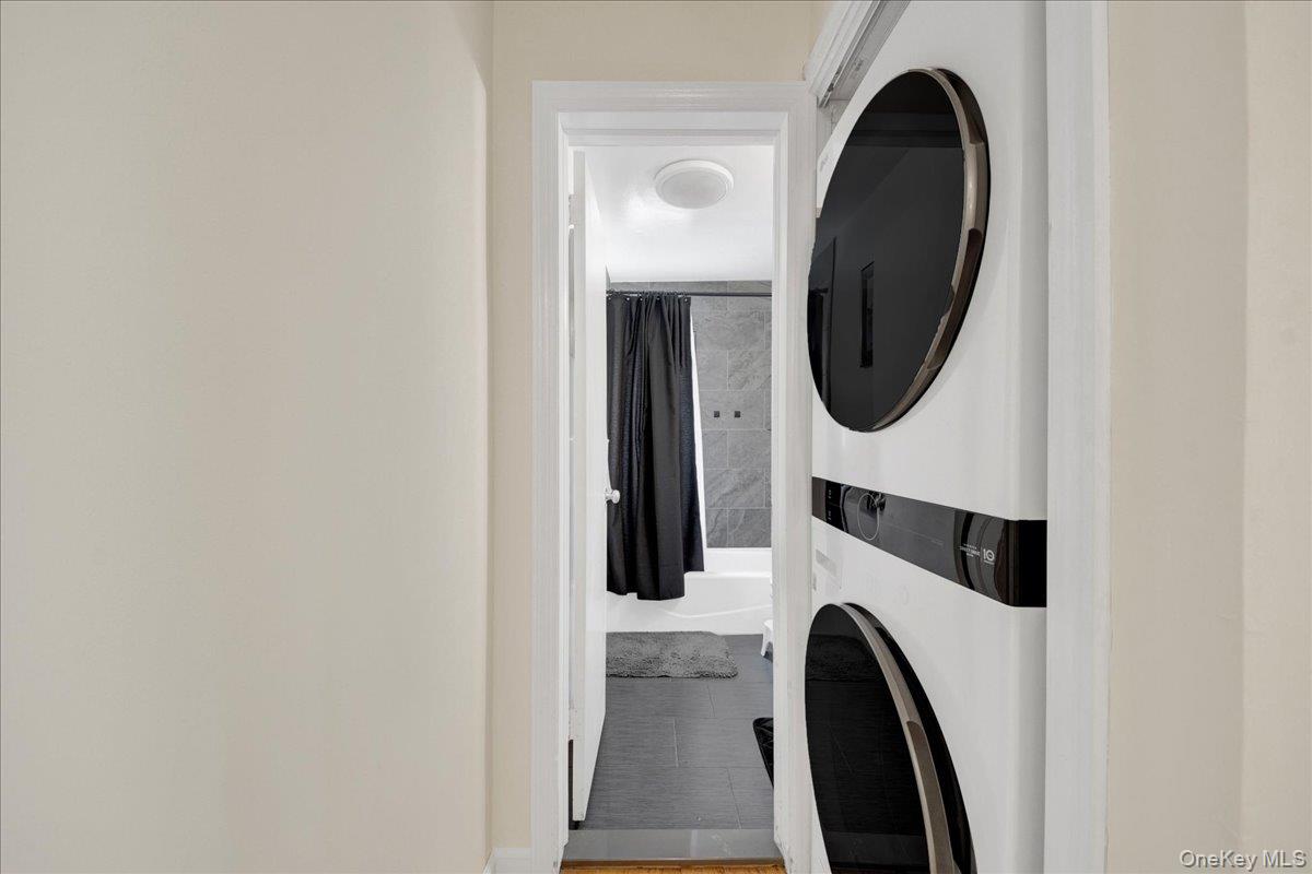 238 Van Cortlandt Park Avenue Property Photo 20