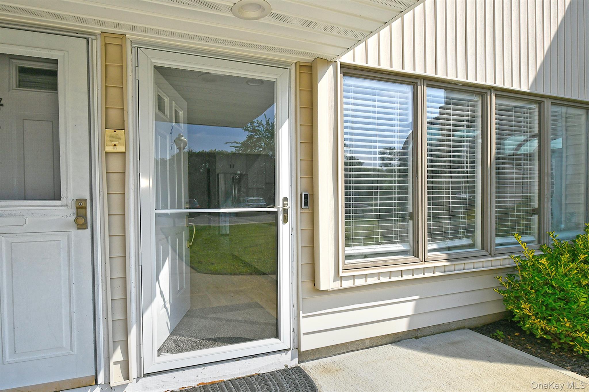 20 Laurel Avenue 3 Property Photo 5