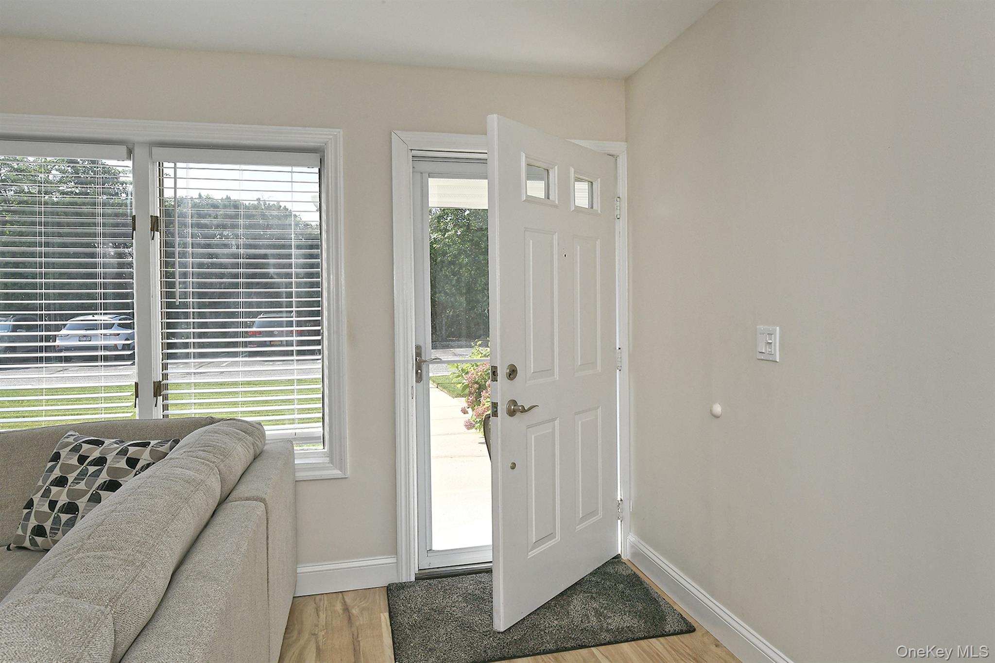 20 Laurel Avenue 3 Property Photo 6