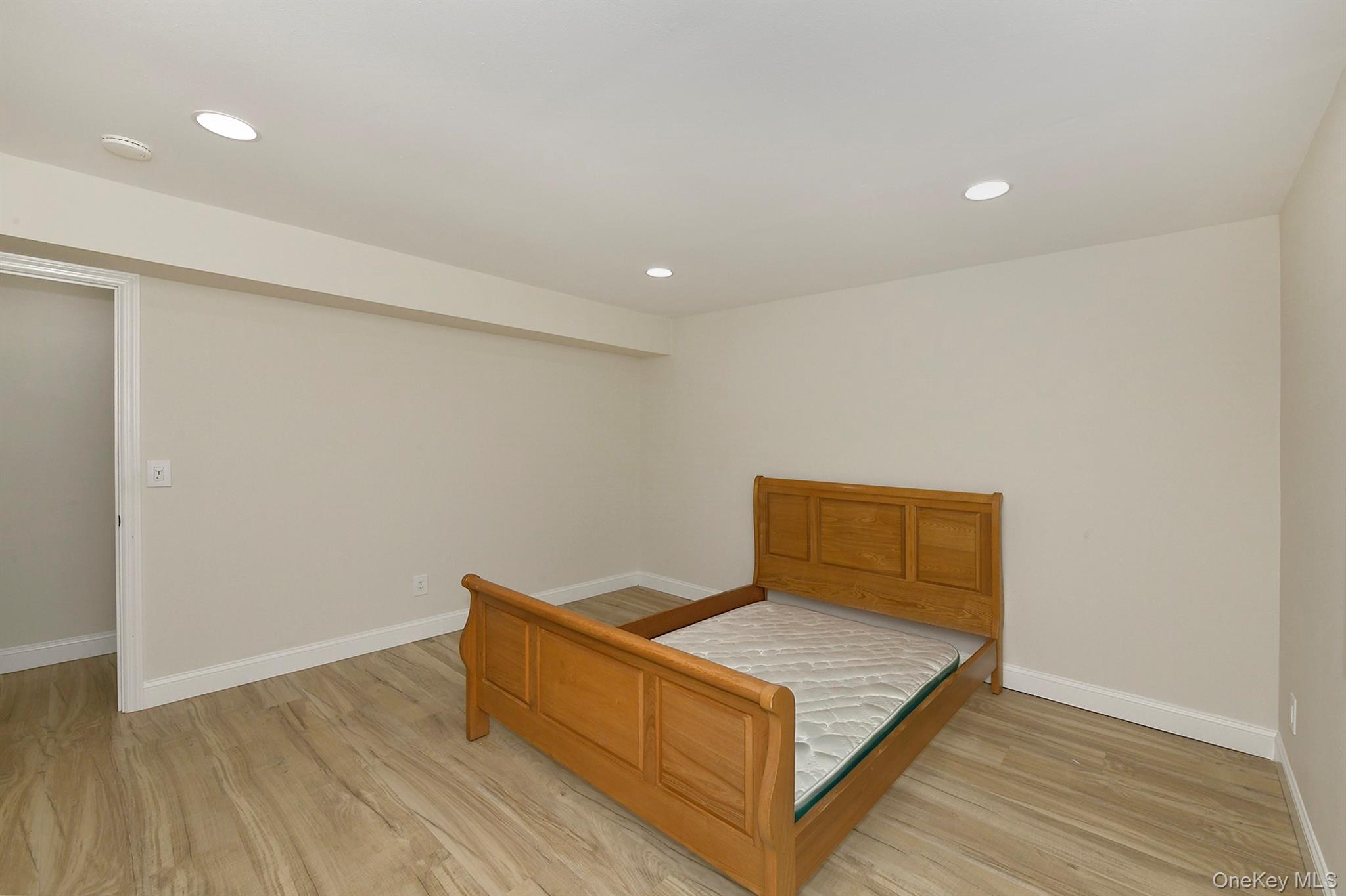 20 Laurel Avenue 3 Property Photo 18