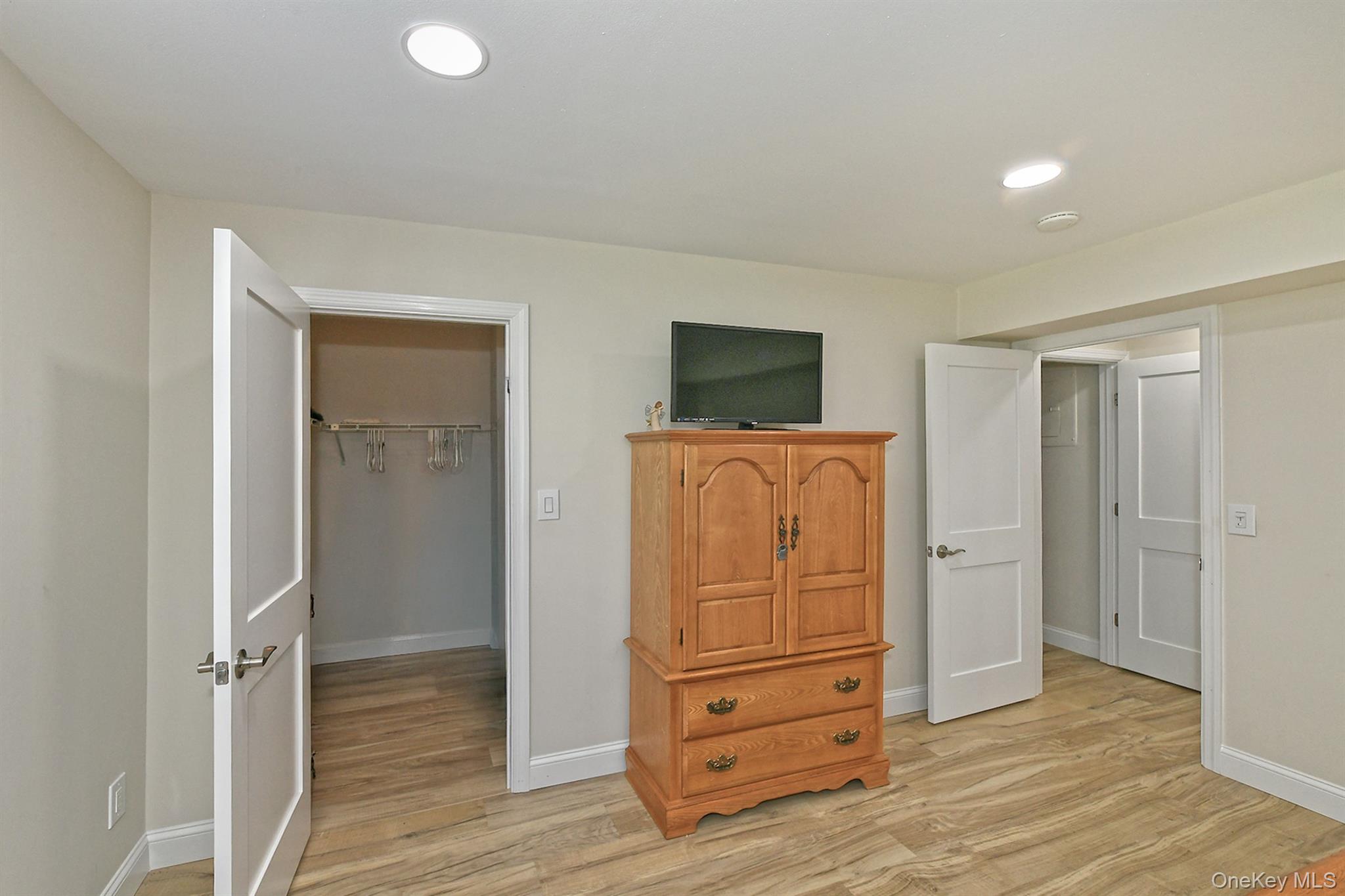 20 Laurel Avenue 3 Property Photo 20