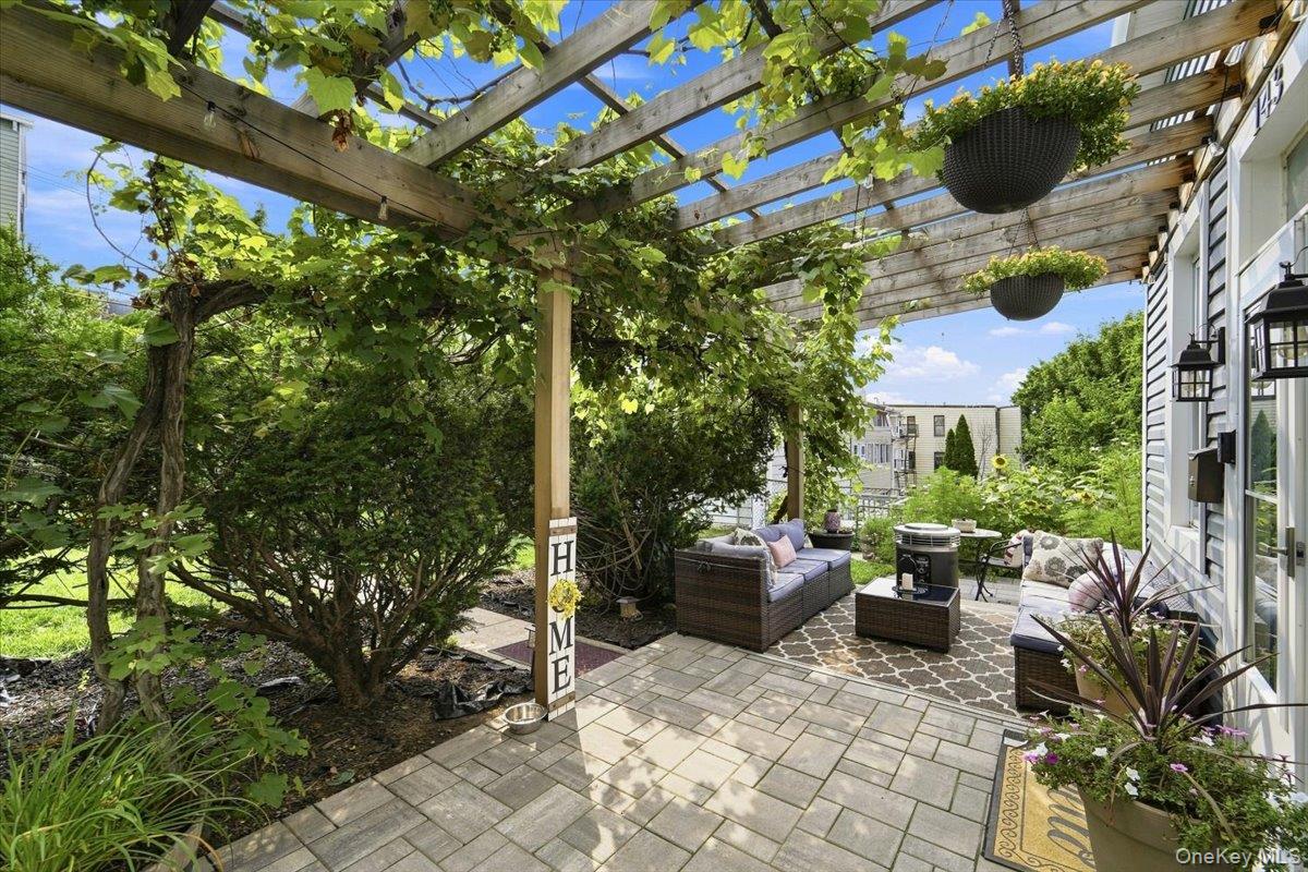 143 Oliver Avenue Property Photo 6