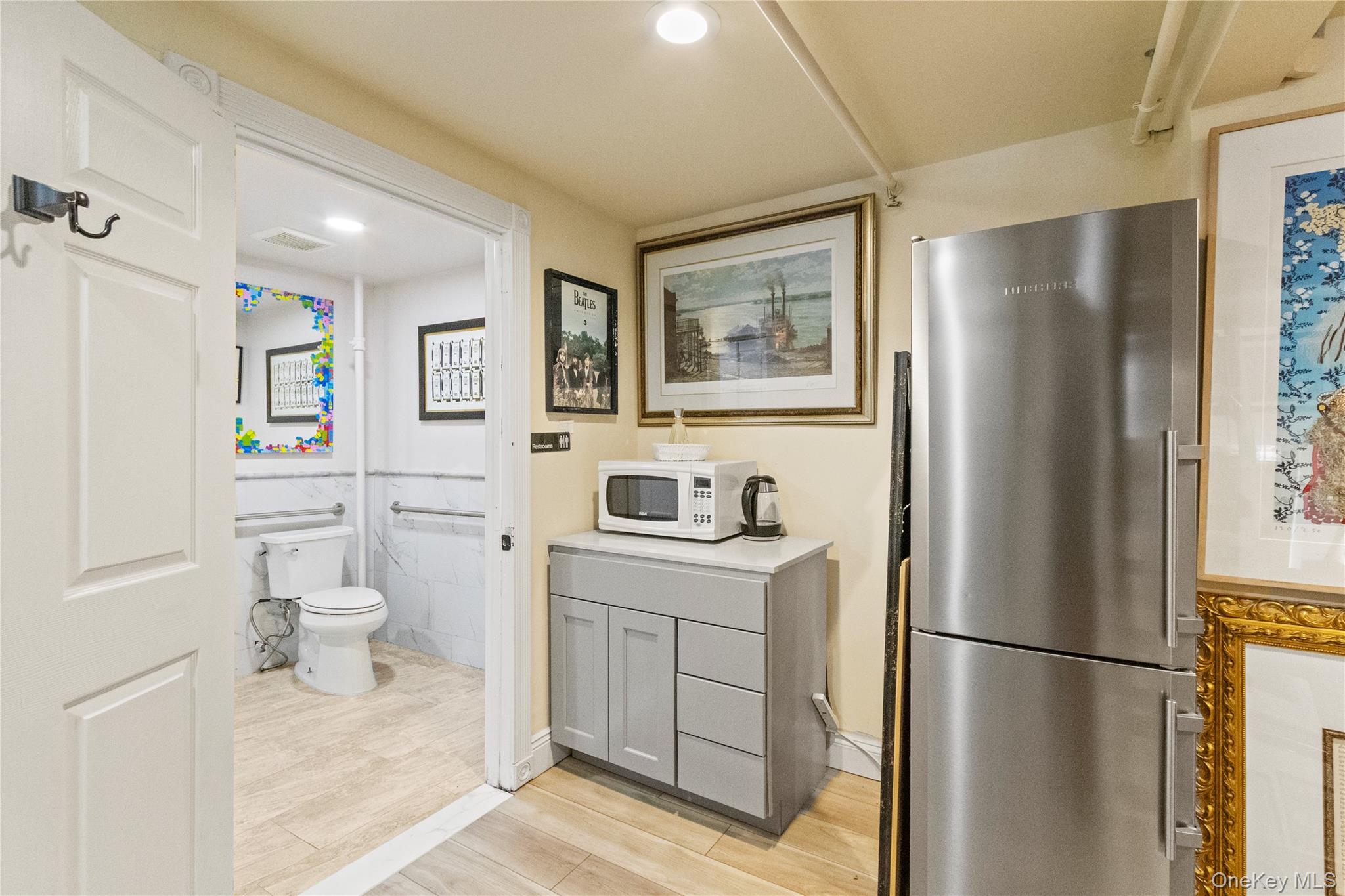 6270 Northern Boulevard Property Photo 12