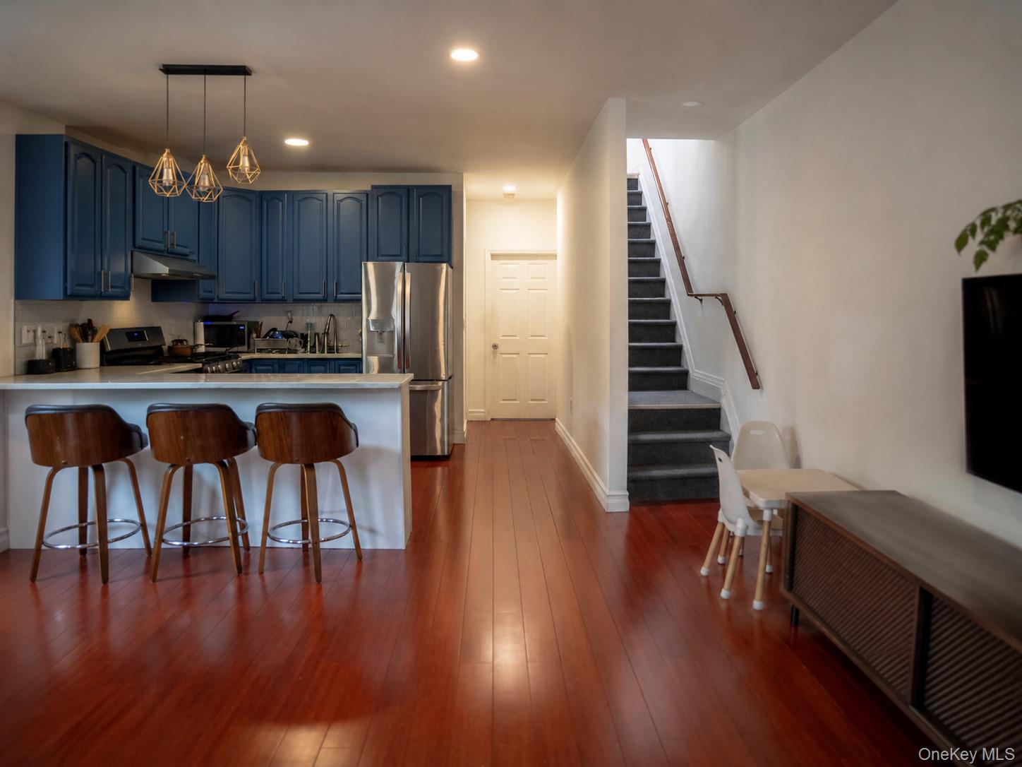 15038 Grand Central Parkway Property Photo 5
