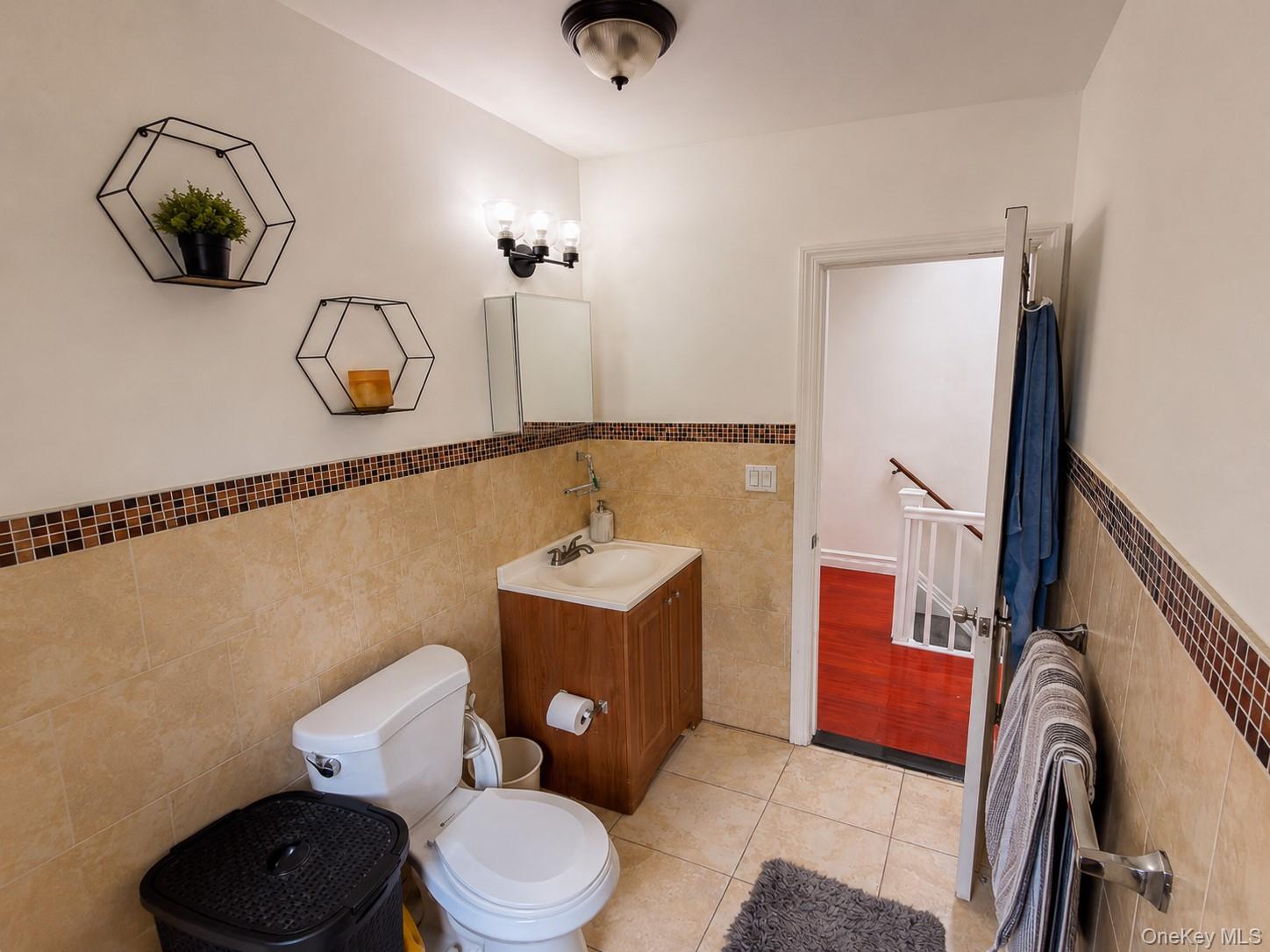 15038 Grand Central Parkway Property Photo 12