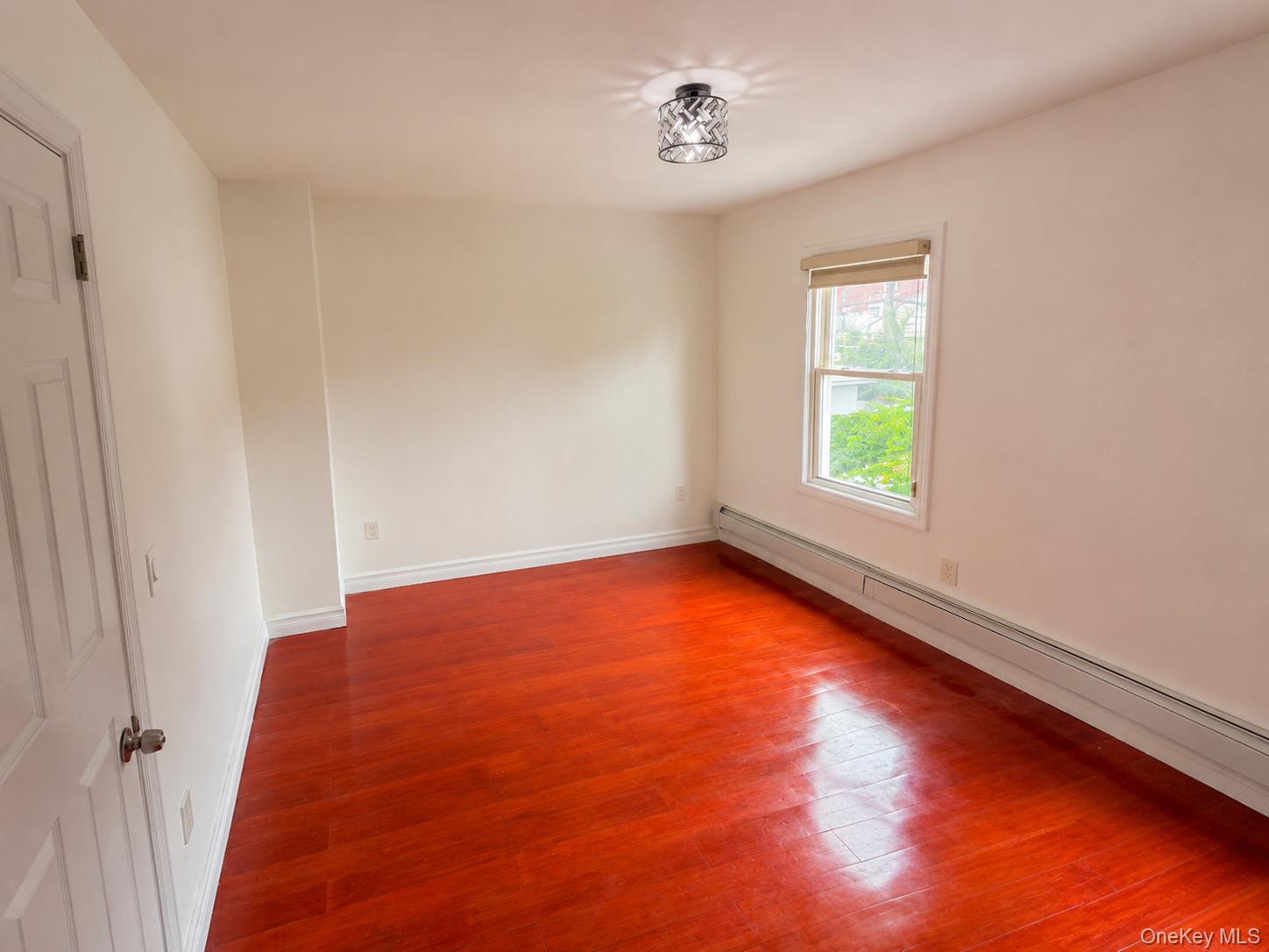 15038 Grand Central Parkway Property Photo 13