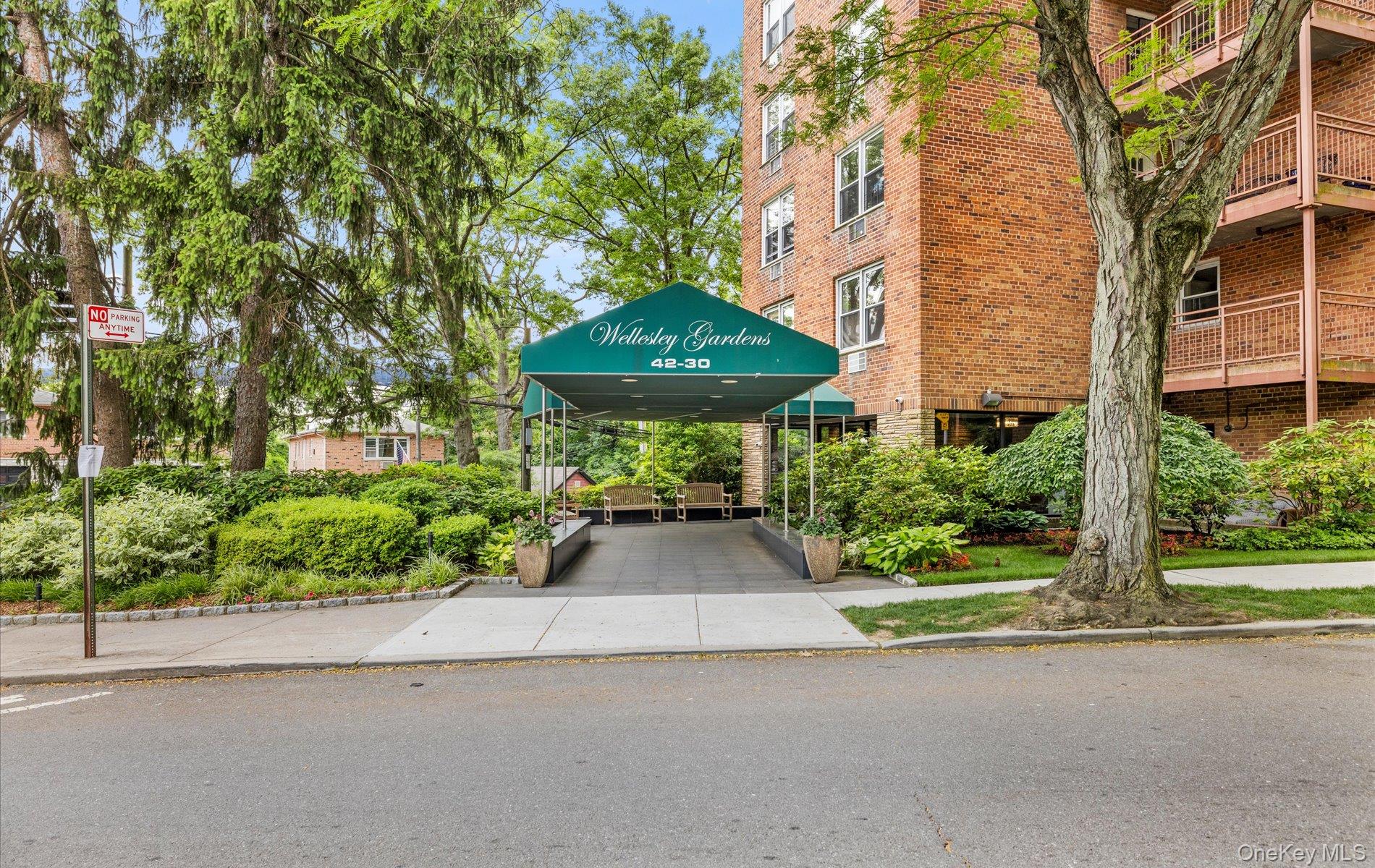 42-30 Douglaston Parkway 5l Property Photo 6