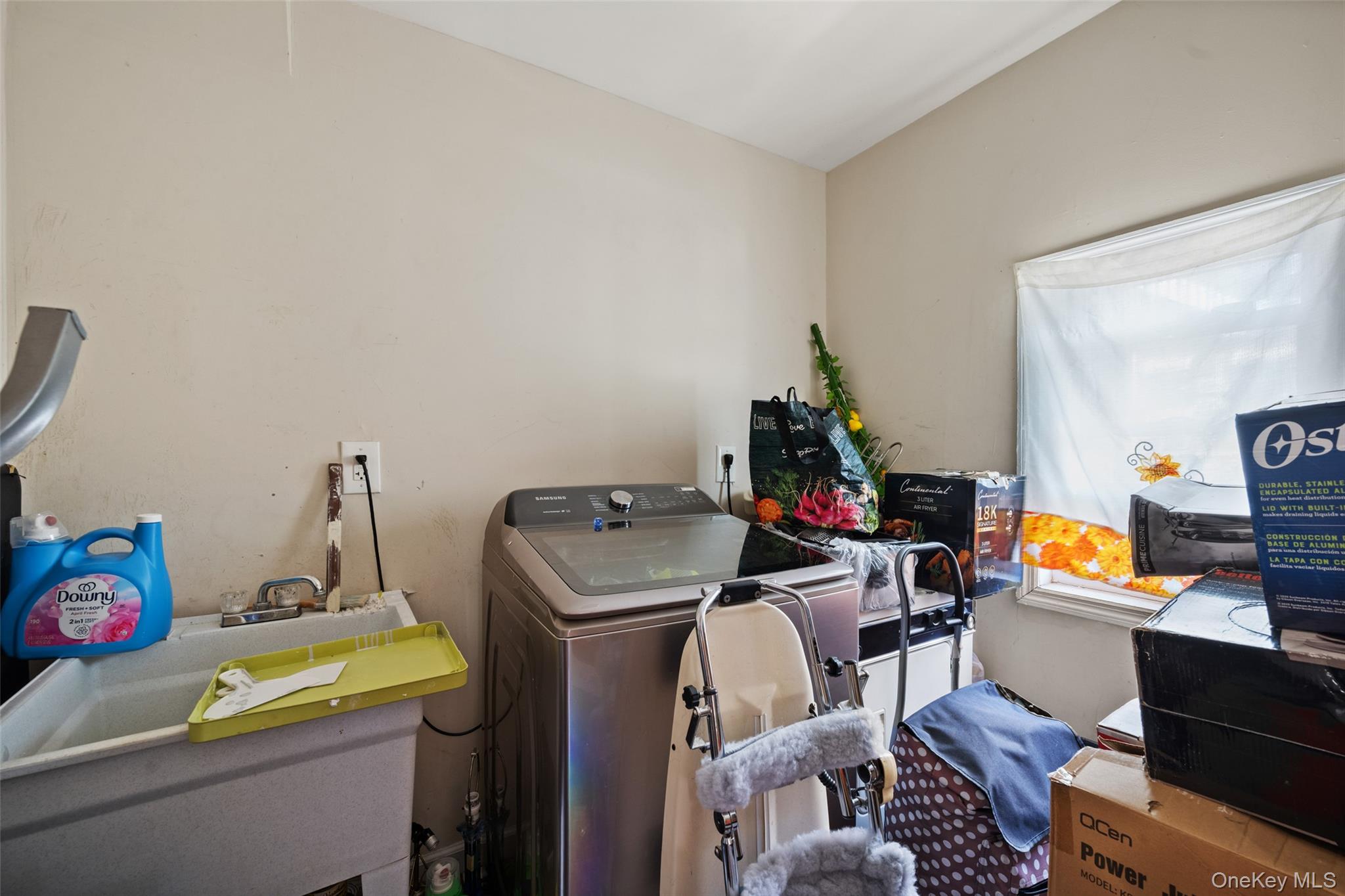 825 E 224th Street 2 Property Photo 12