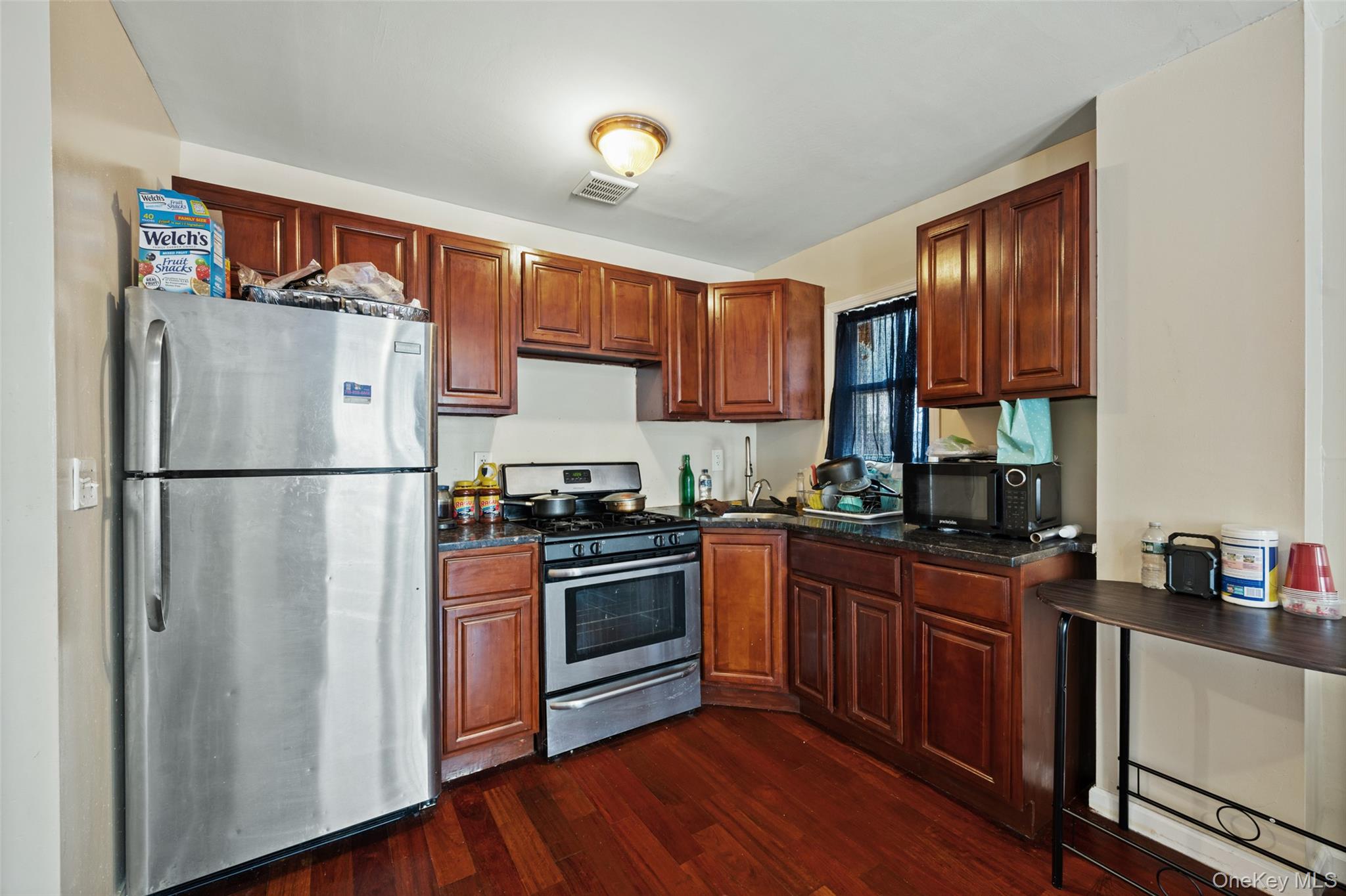 825 E 224th Street 2 Property Photo 13