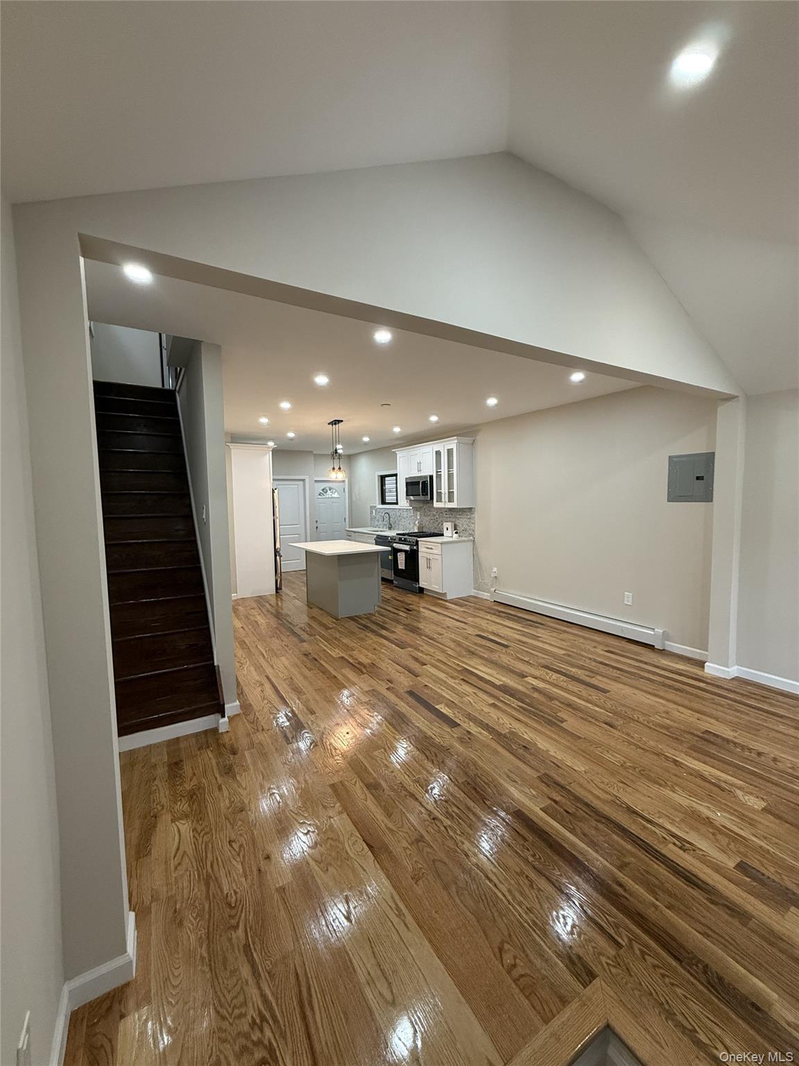 8915 86th Street Property Photo 2