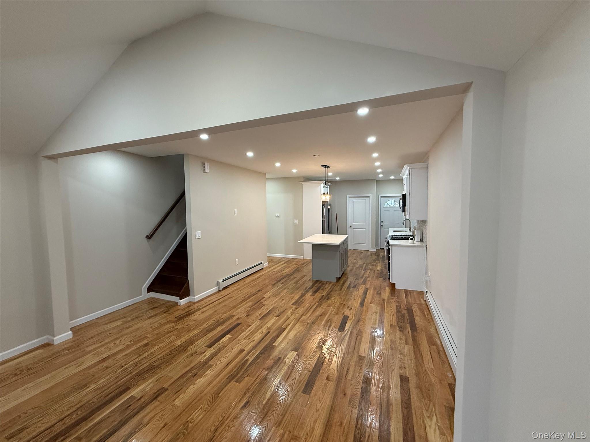 8915 86th Street Property Photo 3