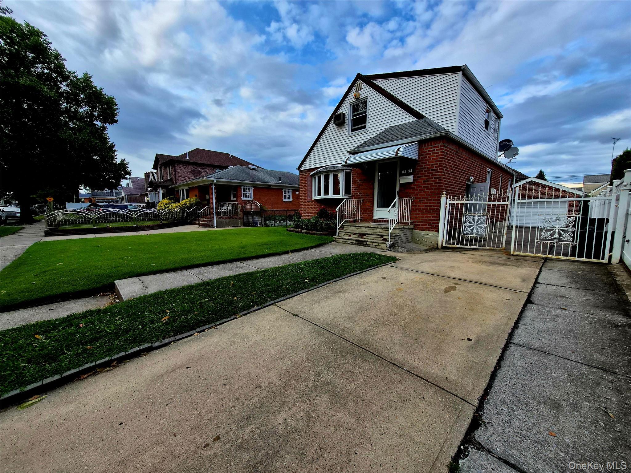 8333 251st Street Property Photo 4