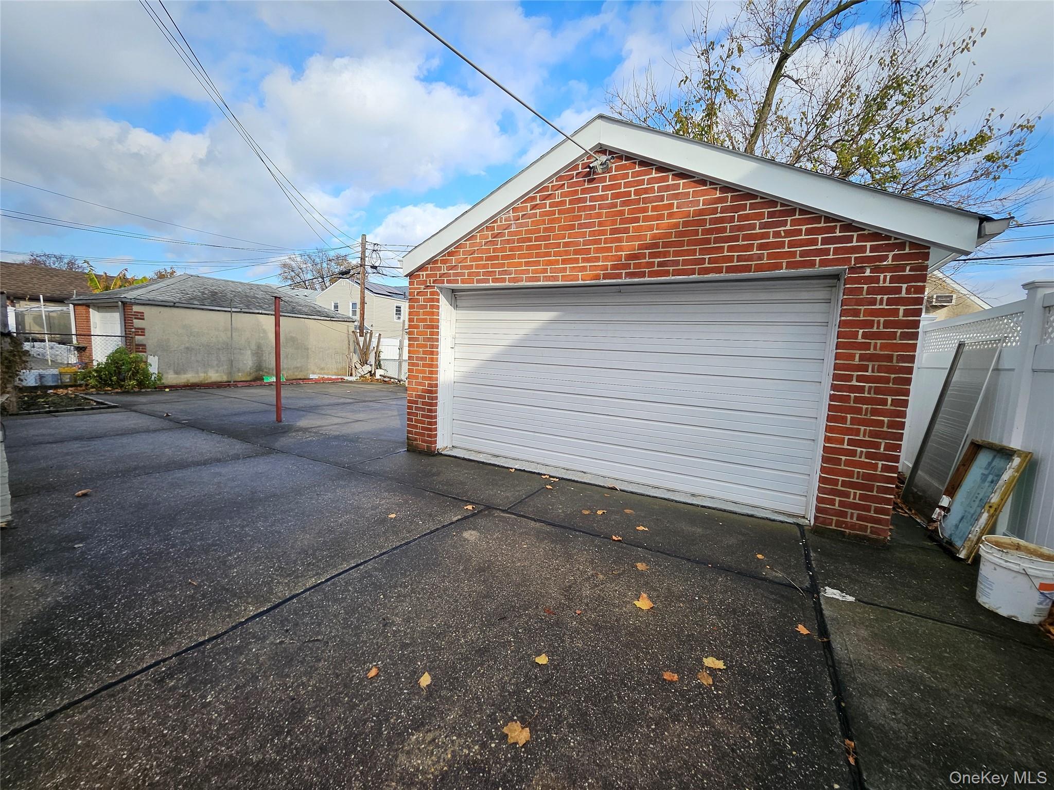 8333 251st Street Property Photo 33