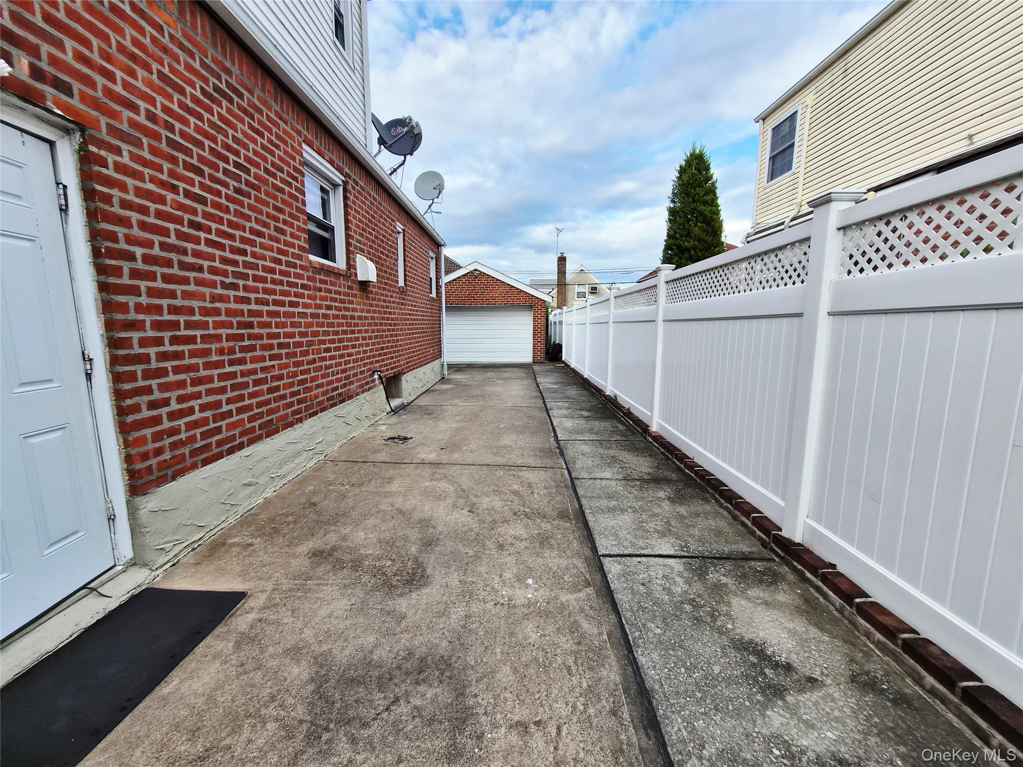 8333 251st Street Property Photo 34
