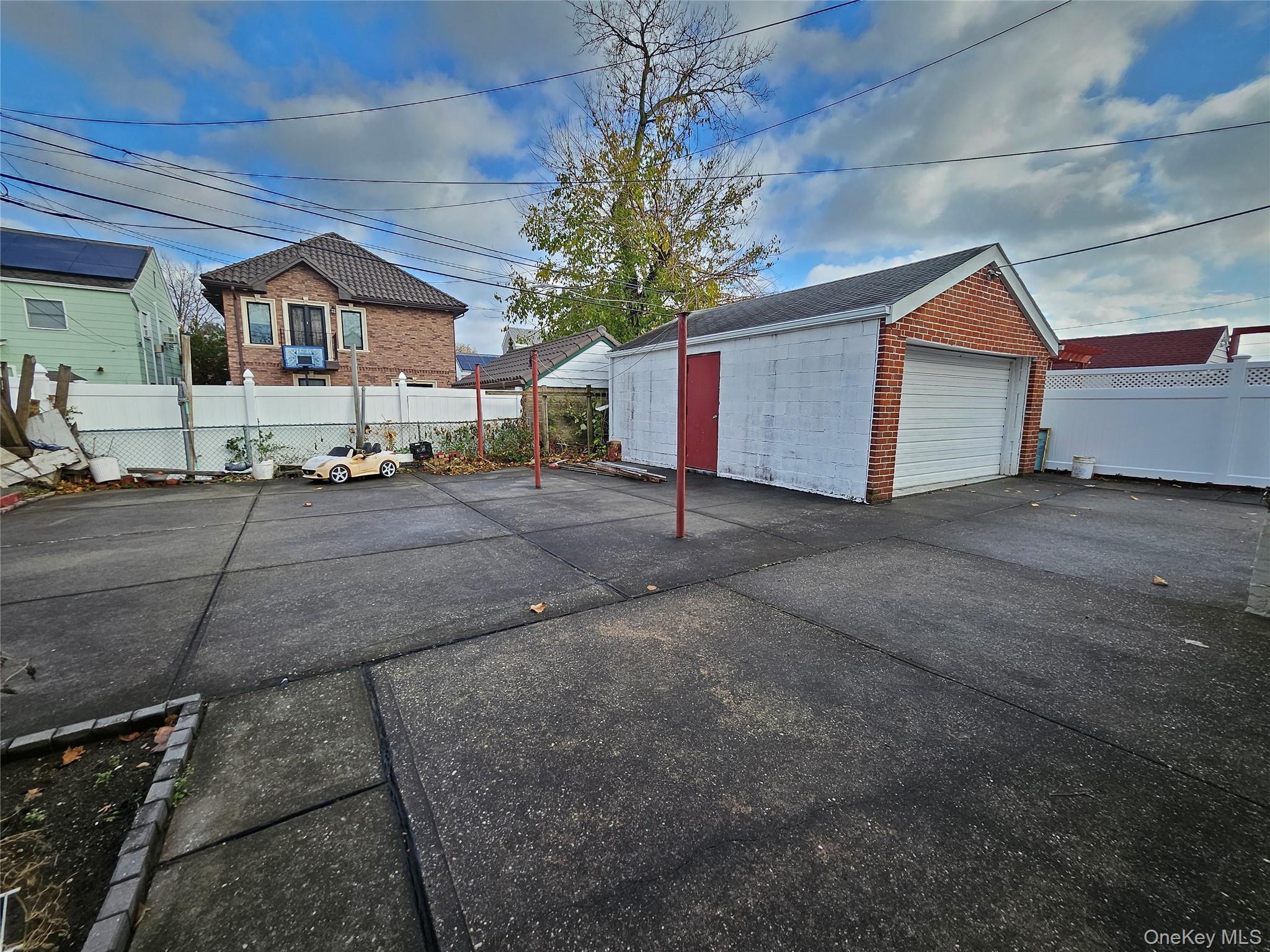 8333 251st Street Property Photo 40