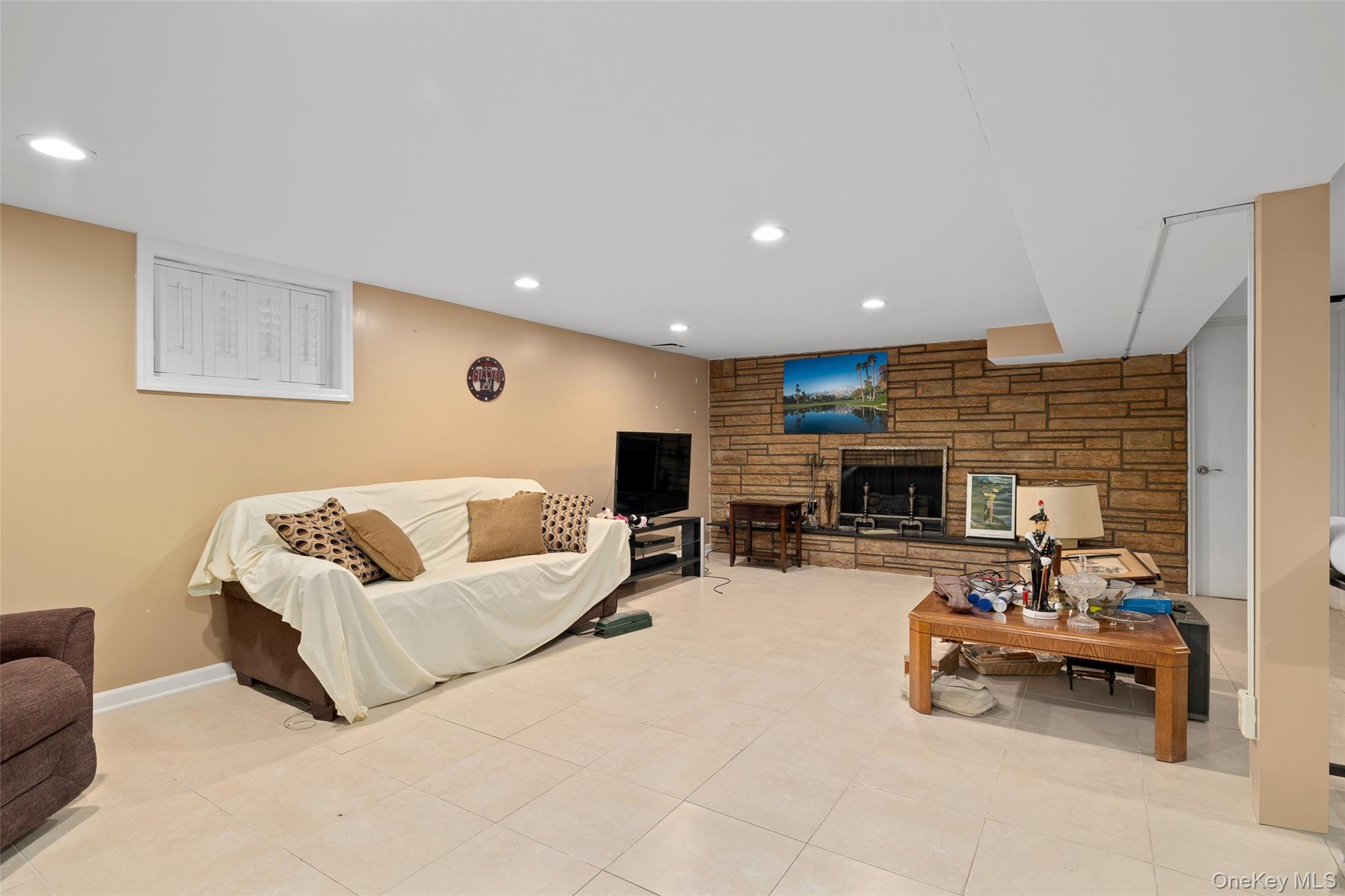 2975 Oceanside Road Property Photo 20