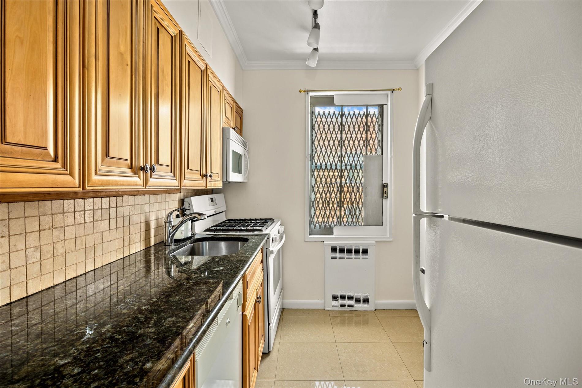 81-15 35th Avenue 6b Property Photo 9