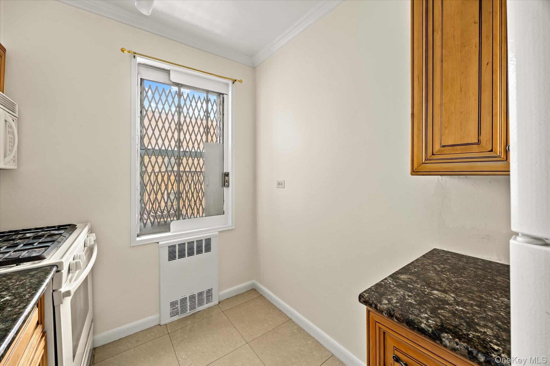 81-15 35th Avenue 6b Property Photo 10