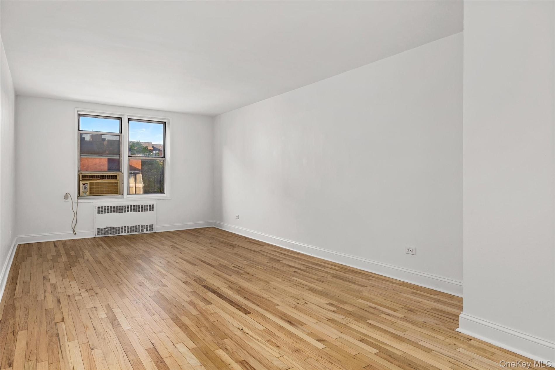 67-30 Clyde Street 3b Property Photo 6
