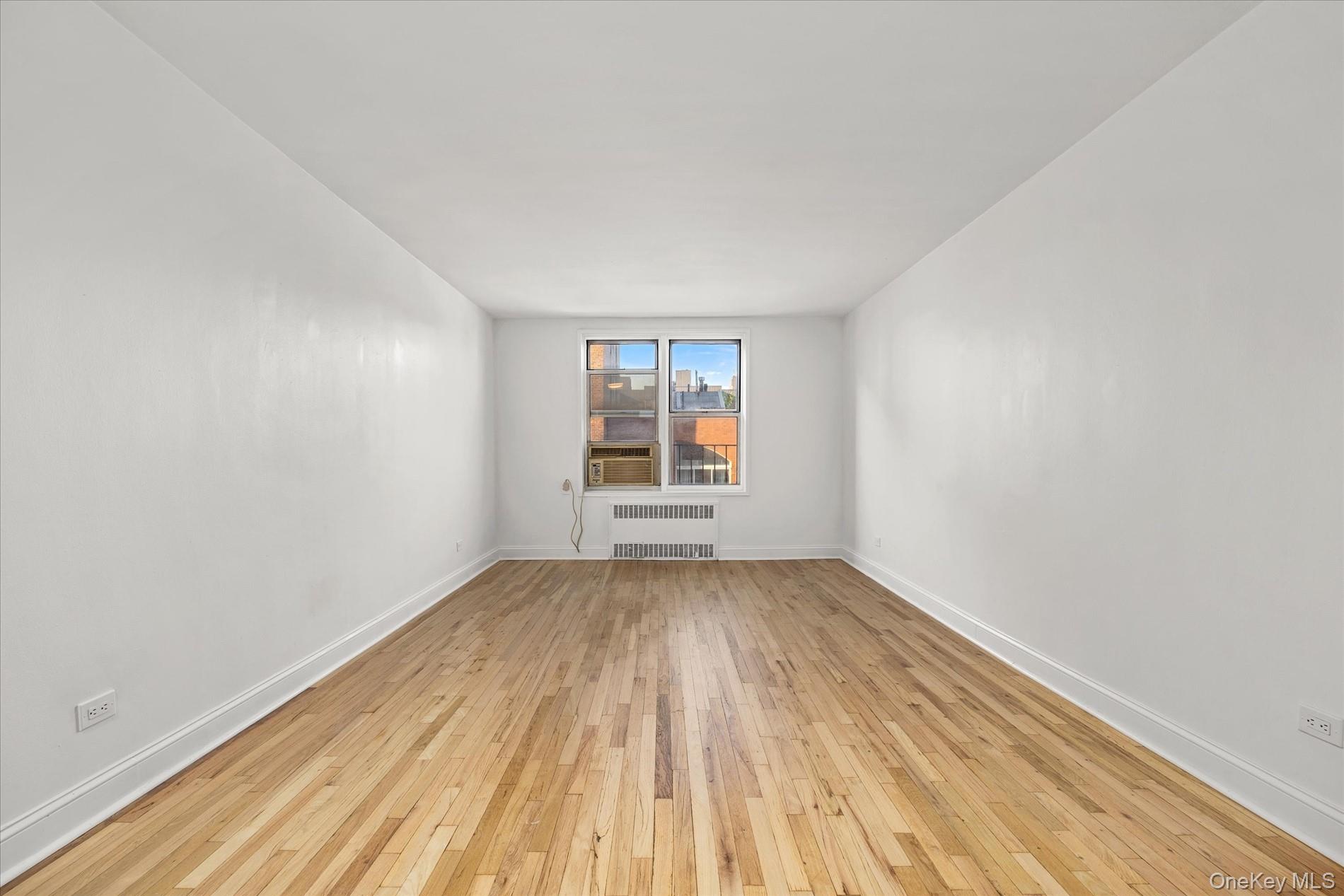 67-30 Clyde Street 3b Property Photo 7