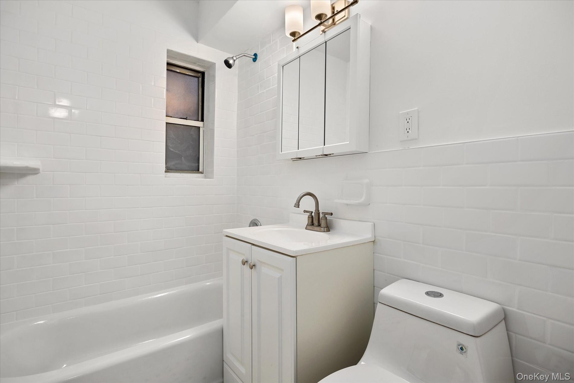 67-30 Clyde Street 3b Property Photo 8