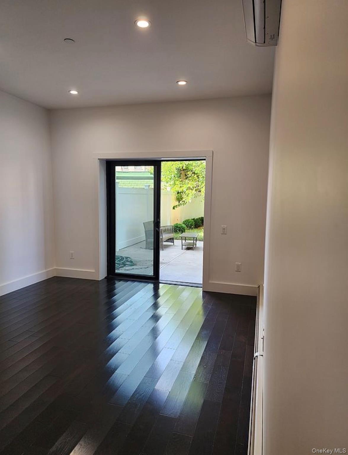 1440 31st Avenue 1r Property Photo 2