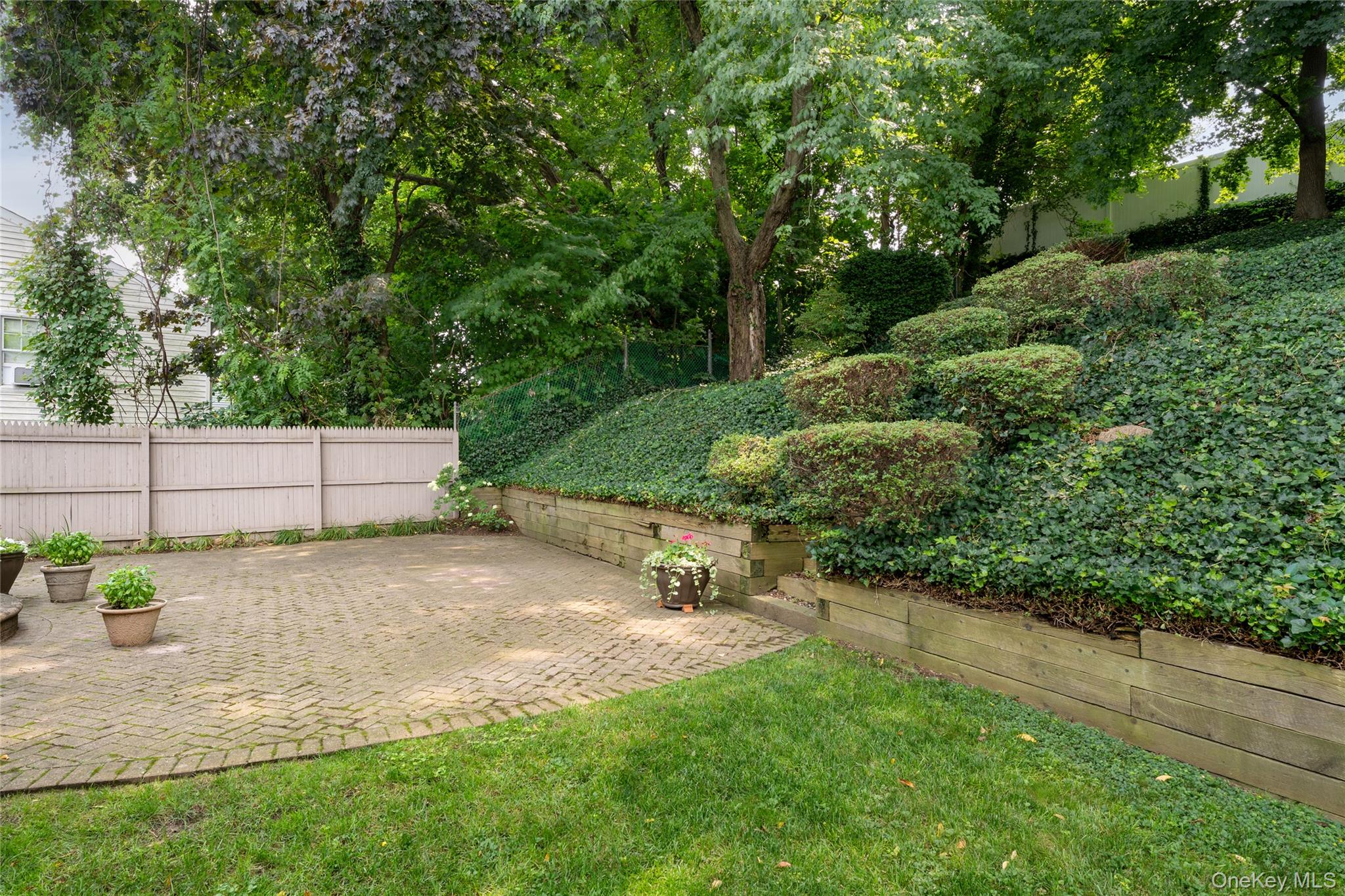 13 Longford Street Property Photo 34