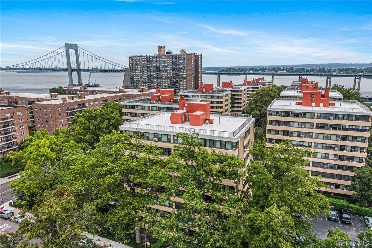 162-10 Powells Cove Boulevard 7D Property Photo 1