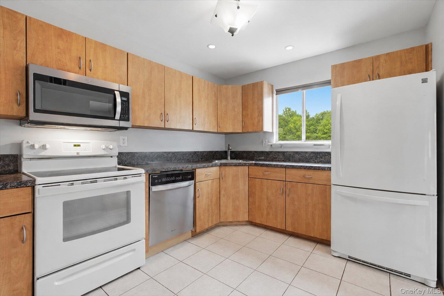 184 Long Hill Drive A Property Photo 22