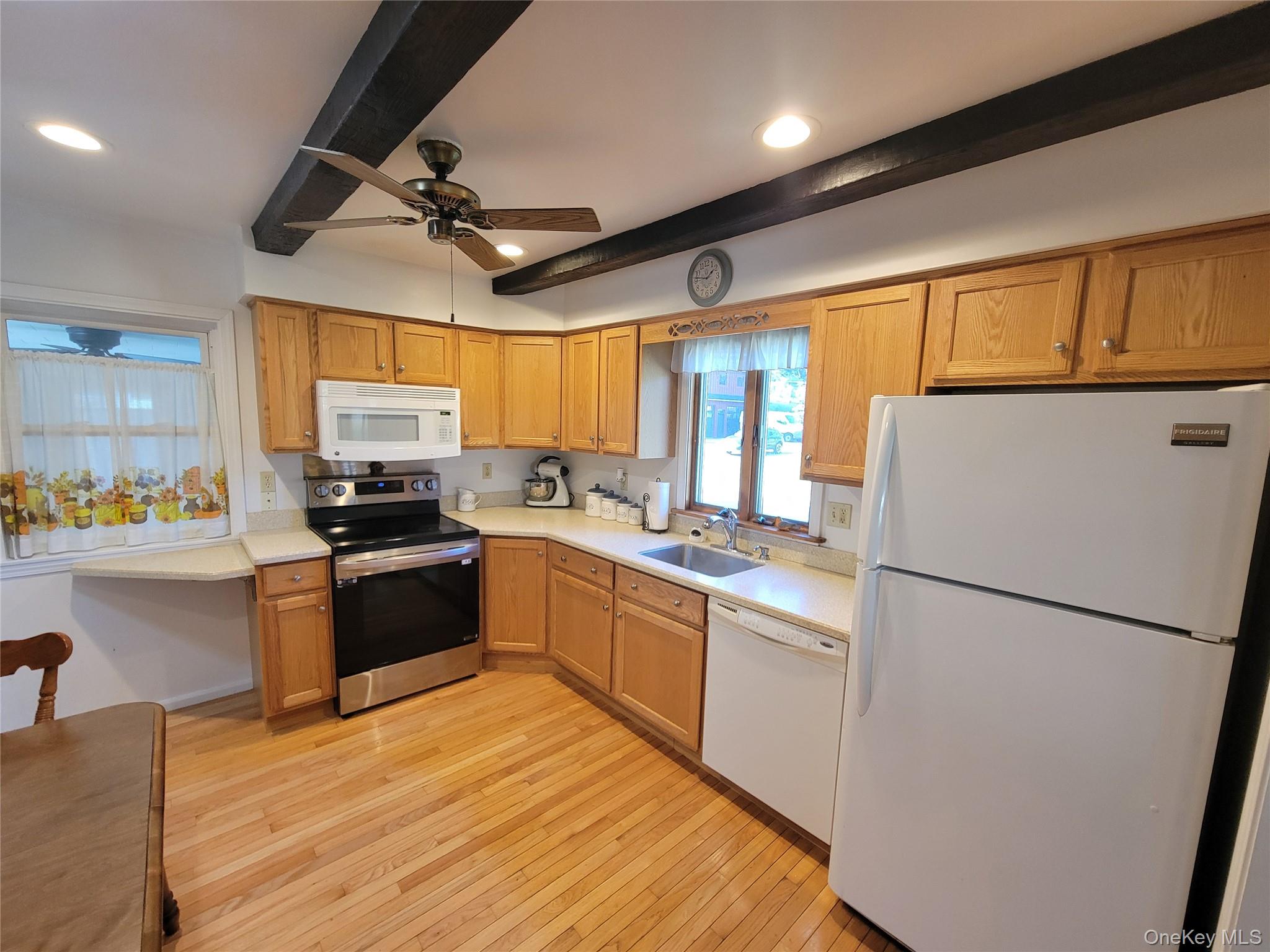 18 Taft Avenue Property Photo 11