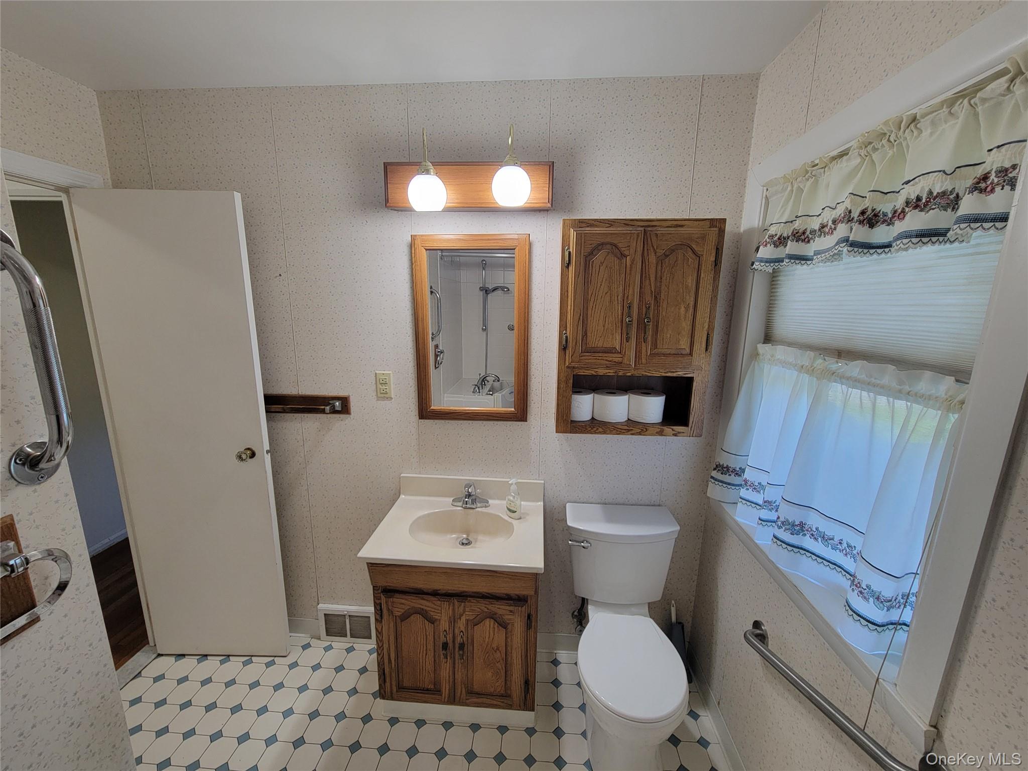 18 Taft Avenue Property Photo 18