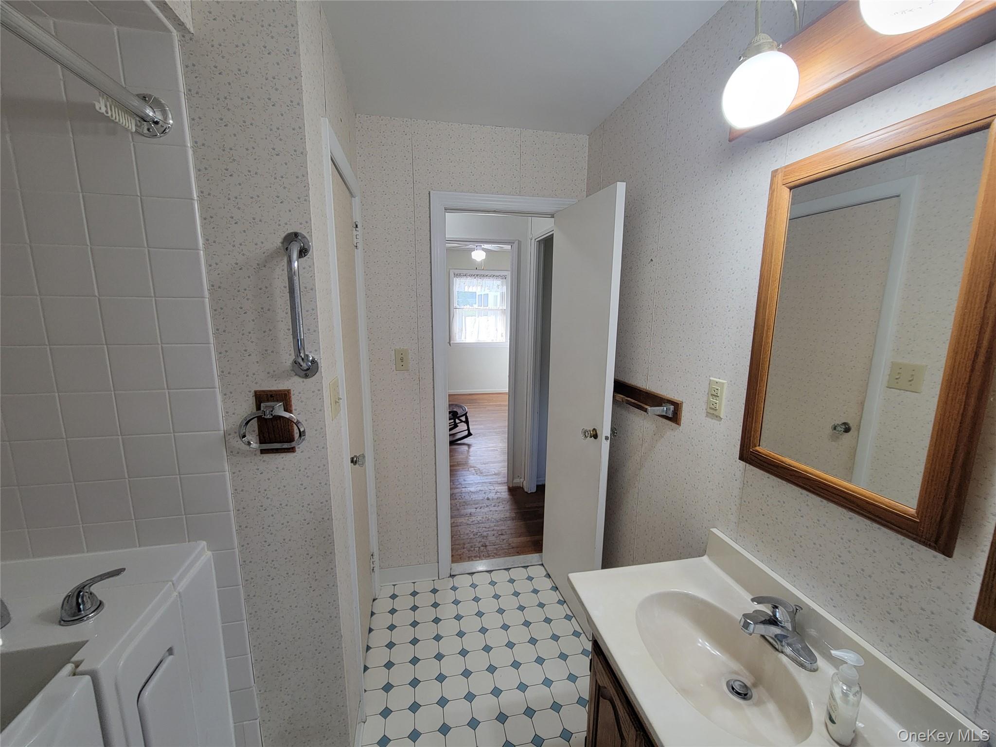 18 Taft Avenue Property Photo 20