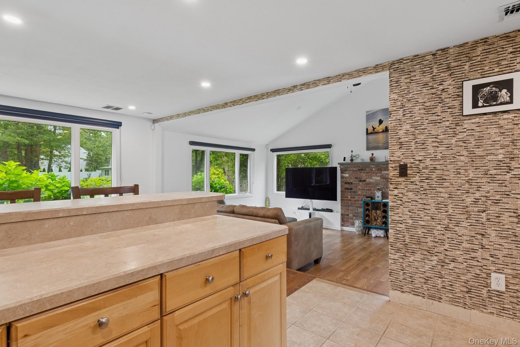 27 Atlantic Avenue Property Photo 9