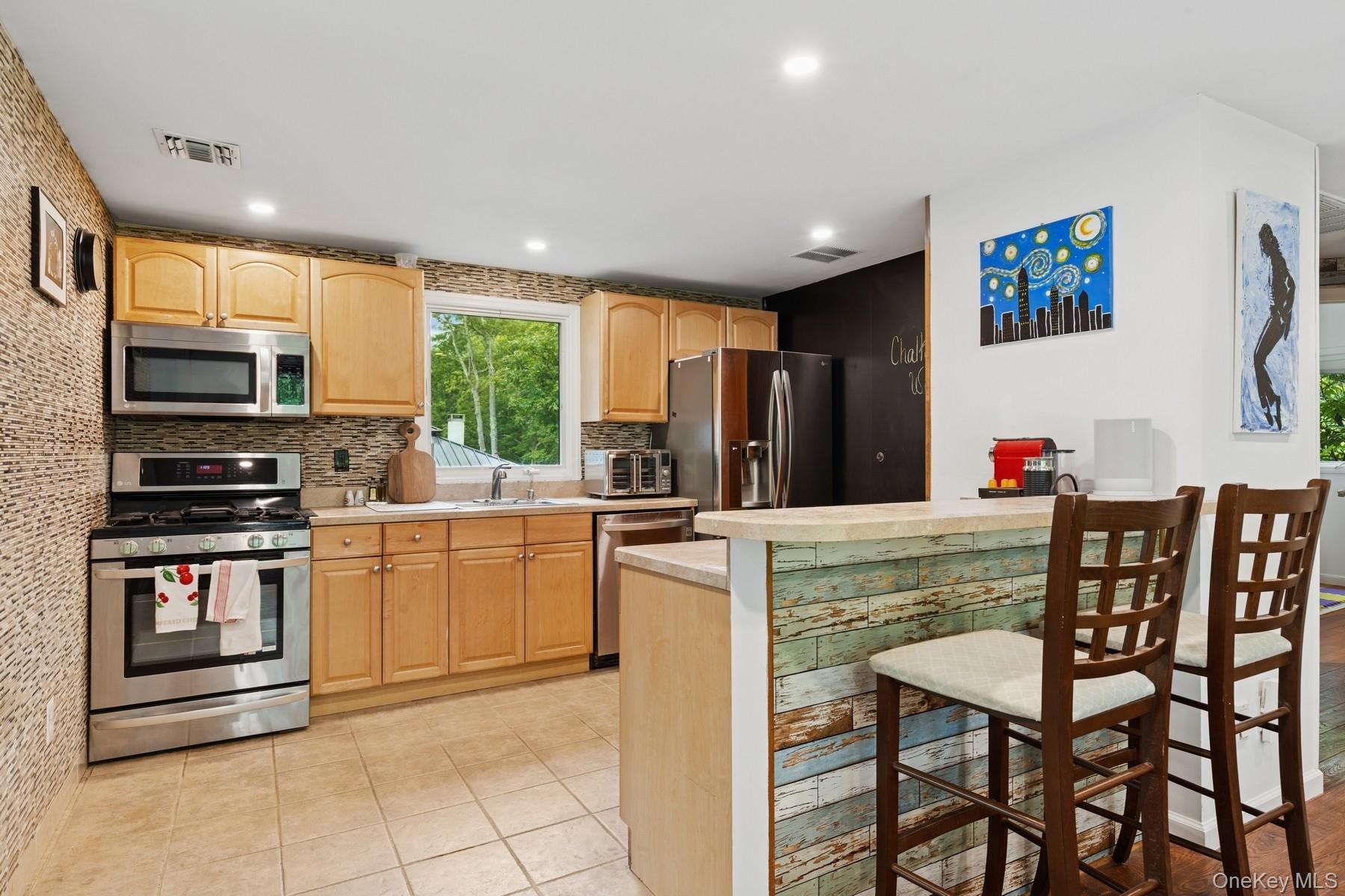 27 Atlantic Avenue Property Photo 13
