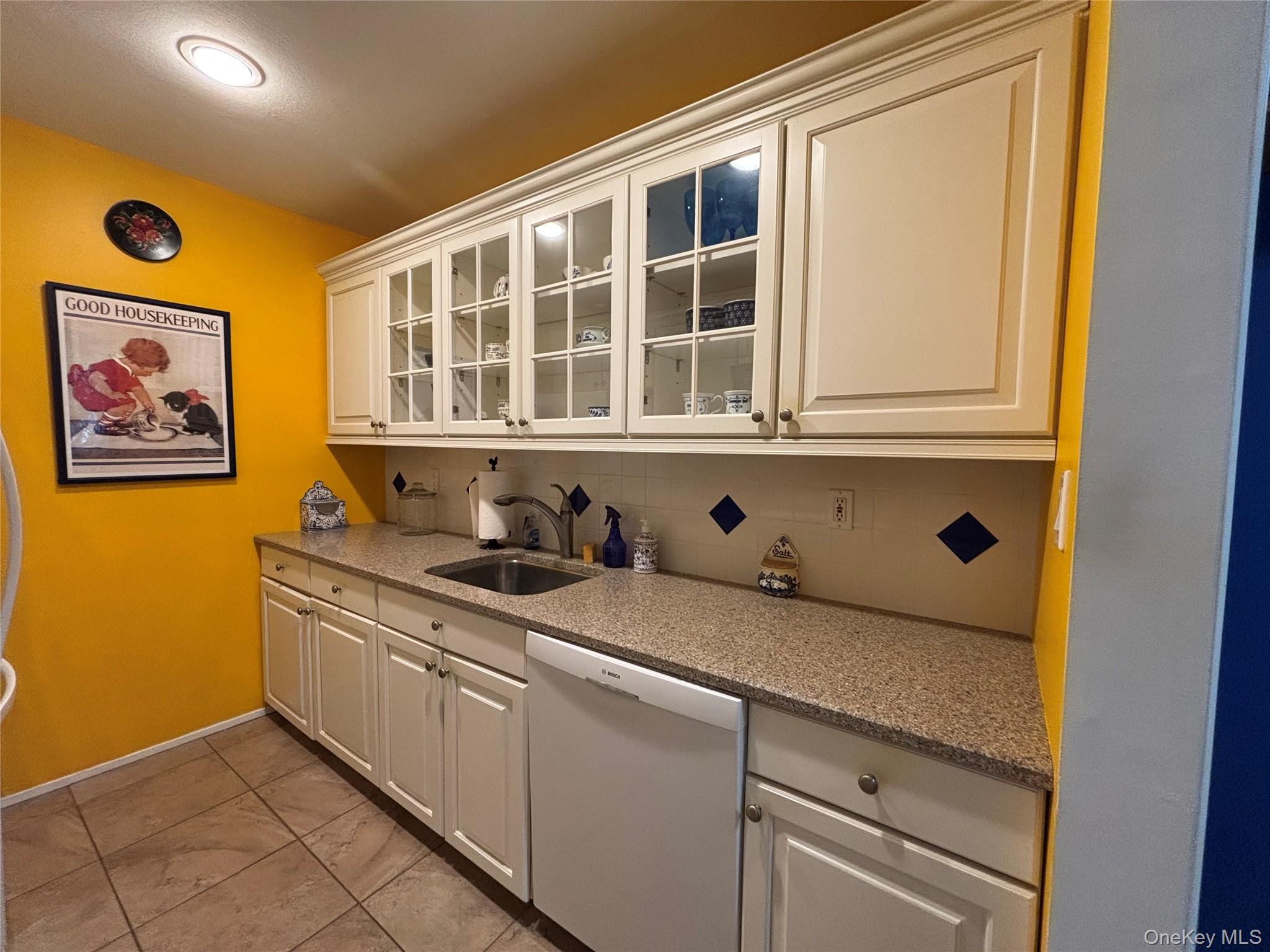 31 Anchor Street U Property Photo 8