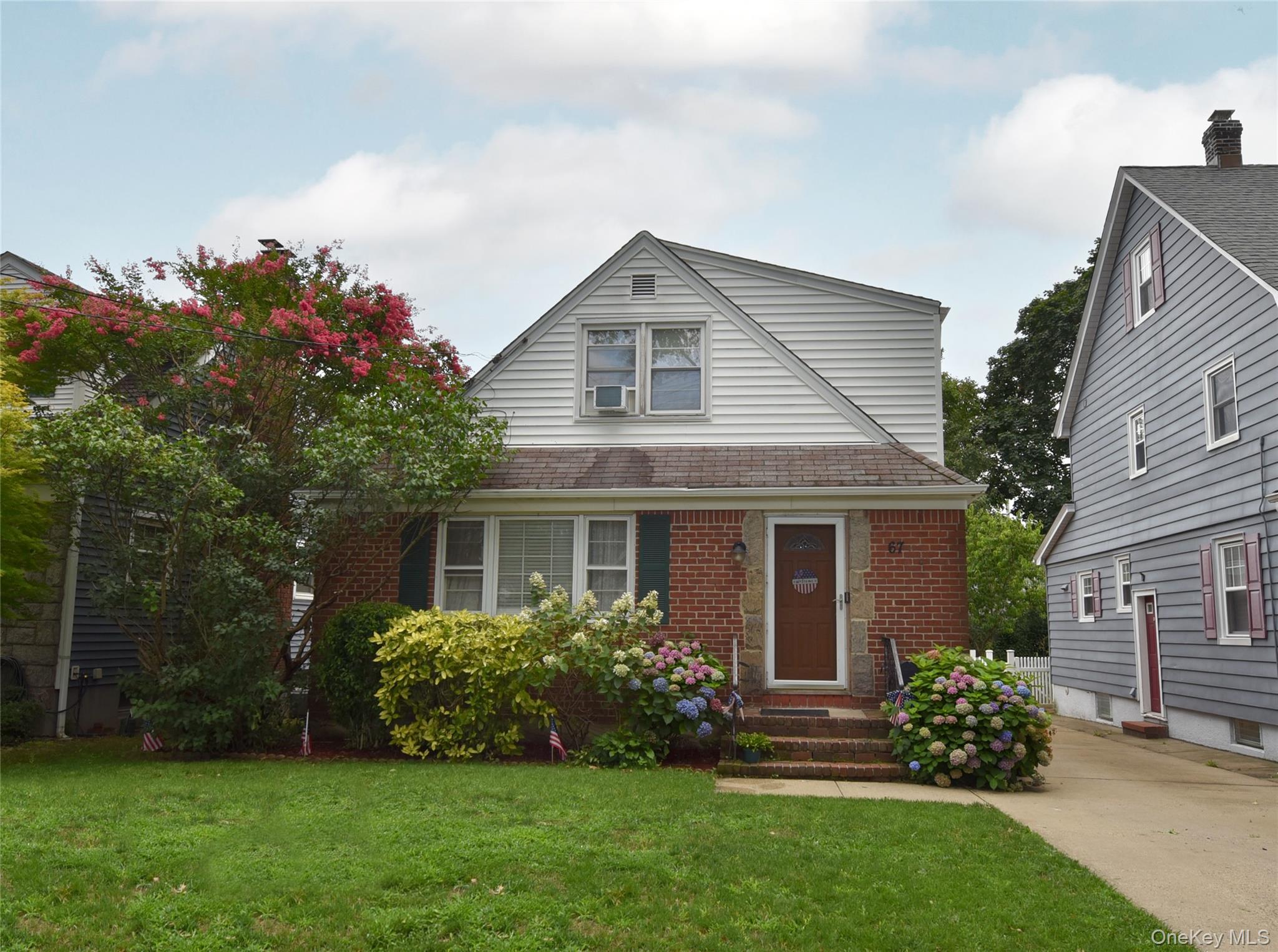 67 Iris Avenue Property Photo 1