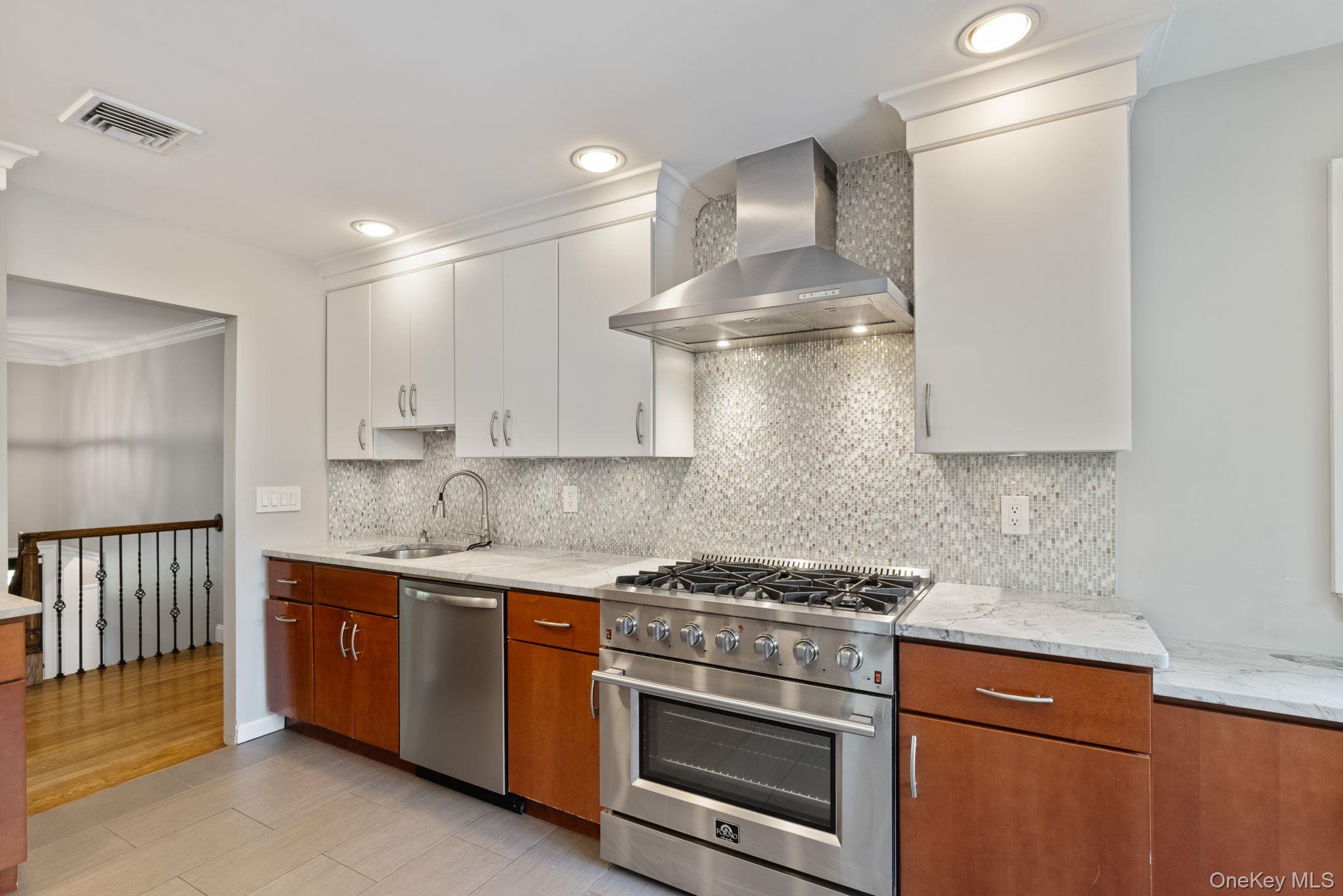9 Behrendt Drive Property Photo 4