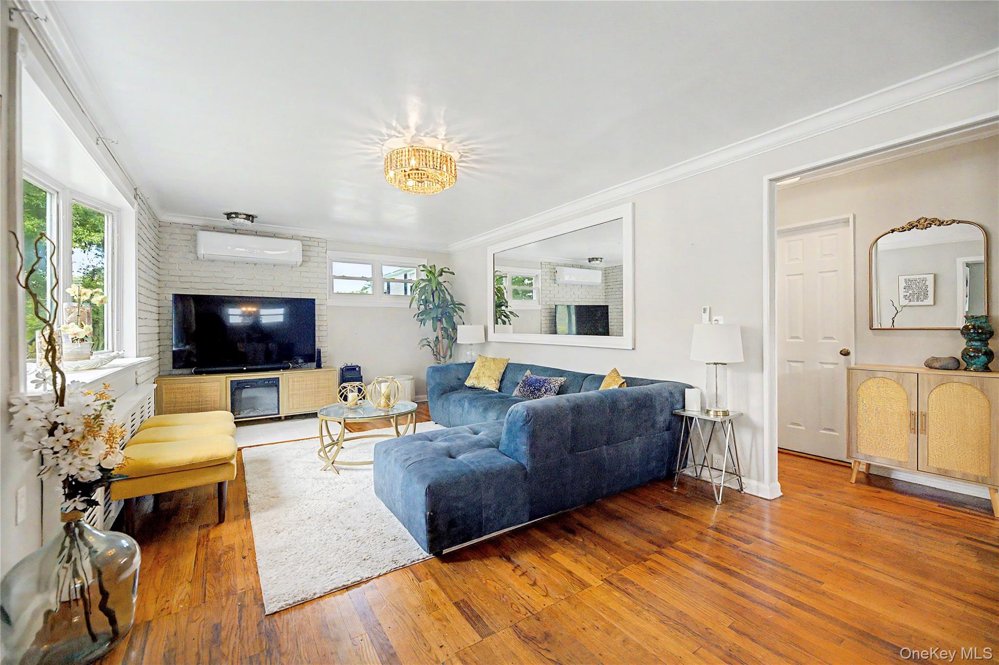 12 Saratoga Road Property Photo 6