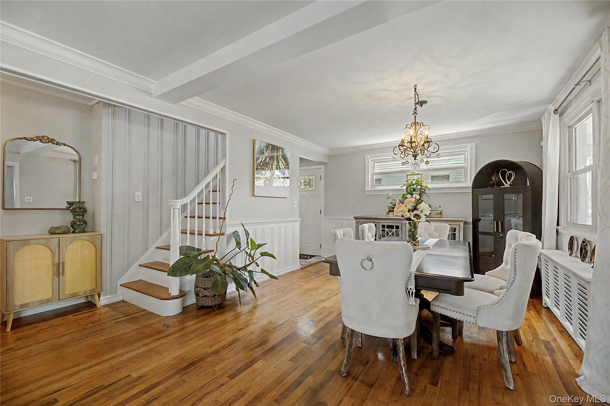 12 Saratoga Road Property Photo 7