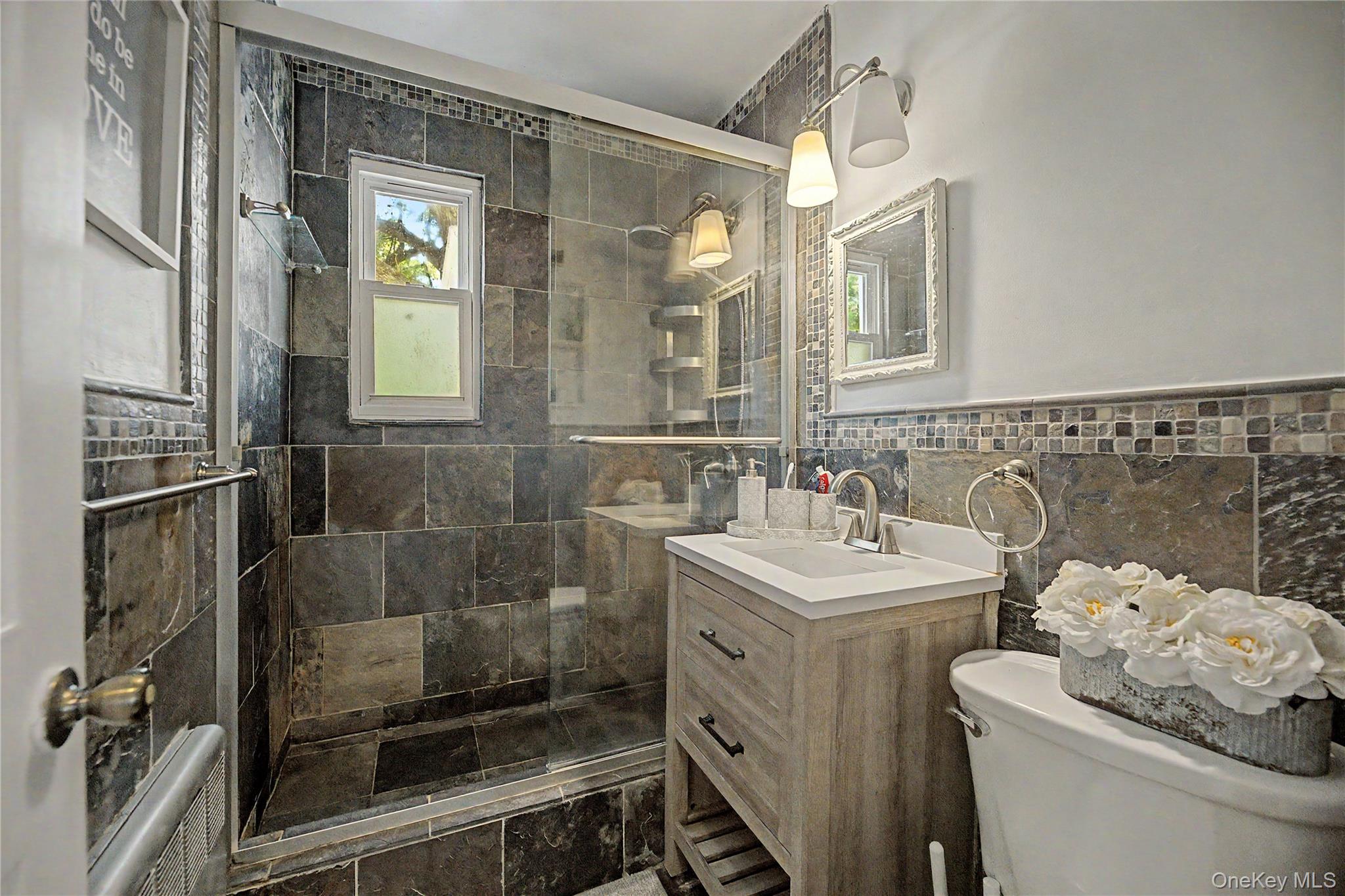 12 Saratoga Road Property Photo 14
