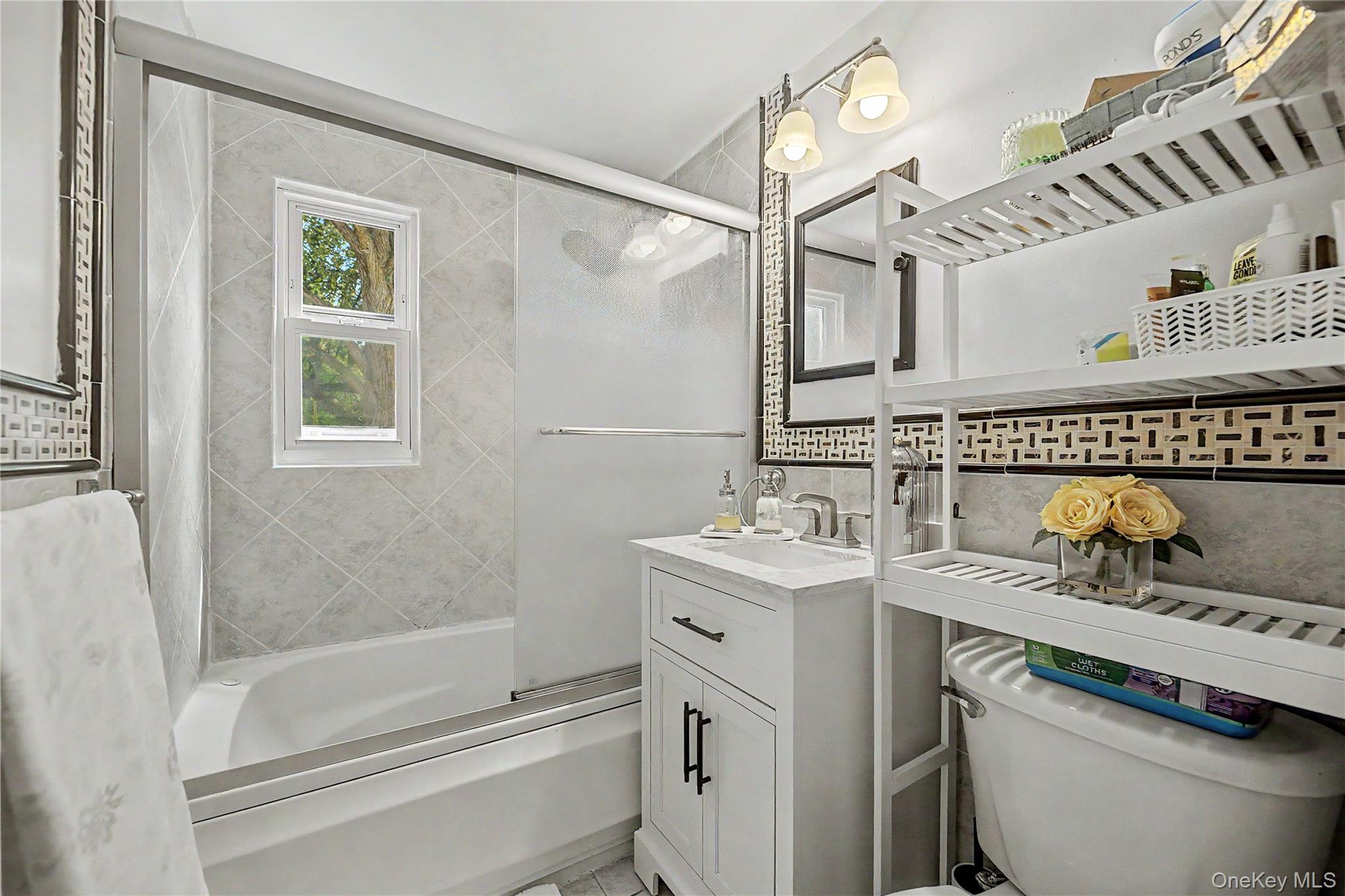 12 Saratoga Road Property Photo 20