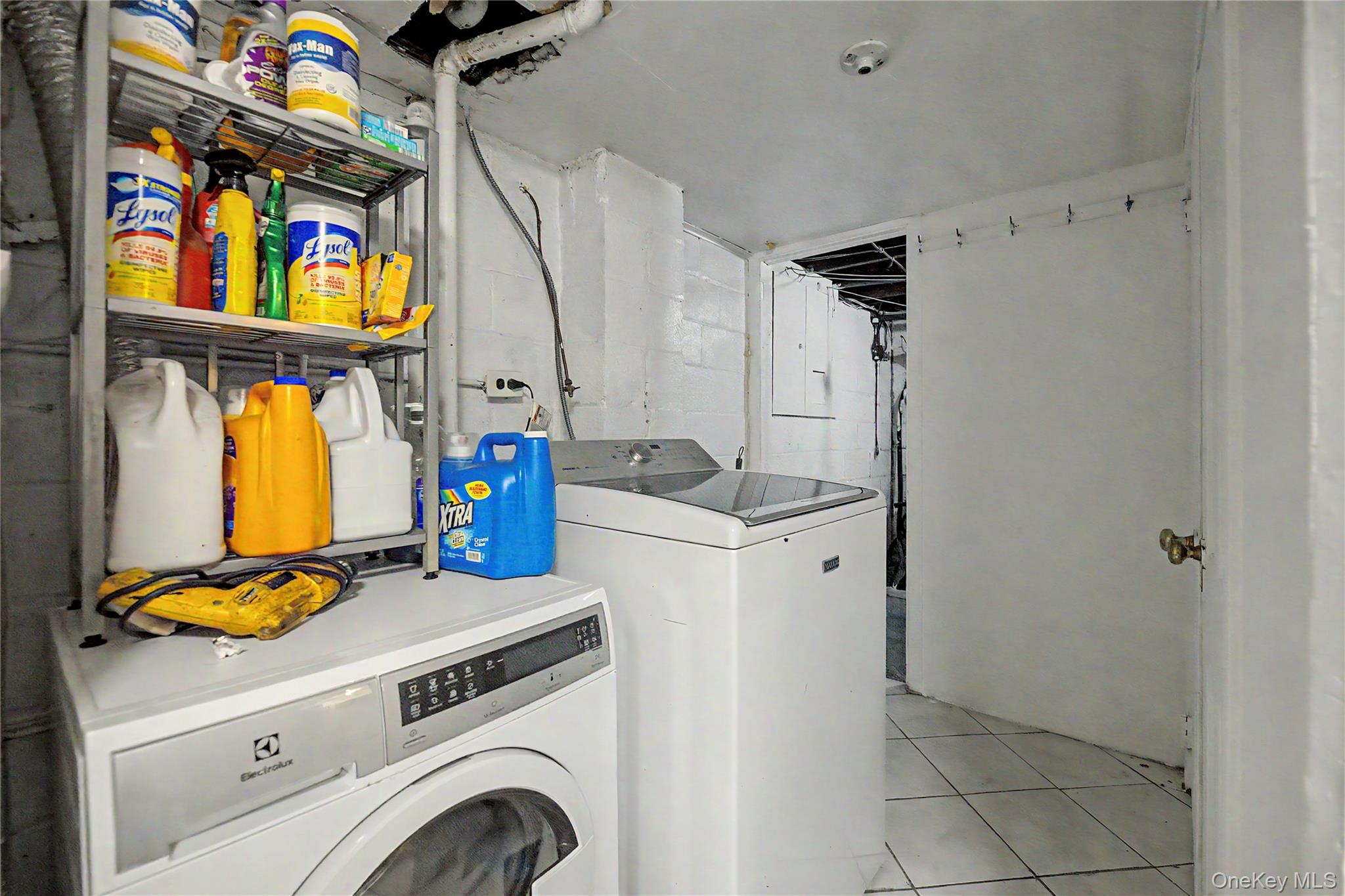12 Saratoga Road Property Photo 23