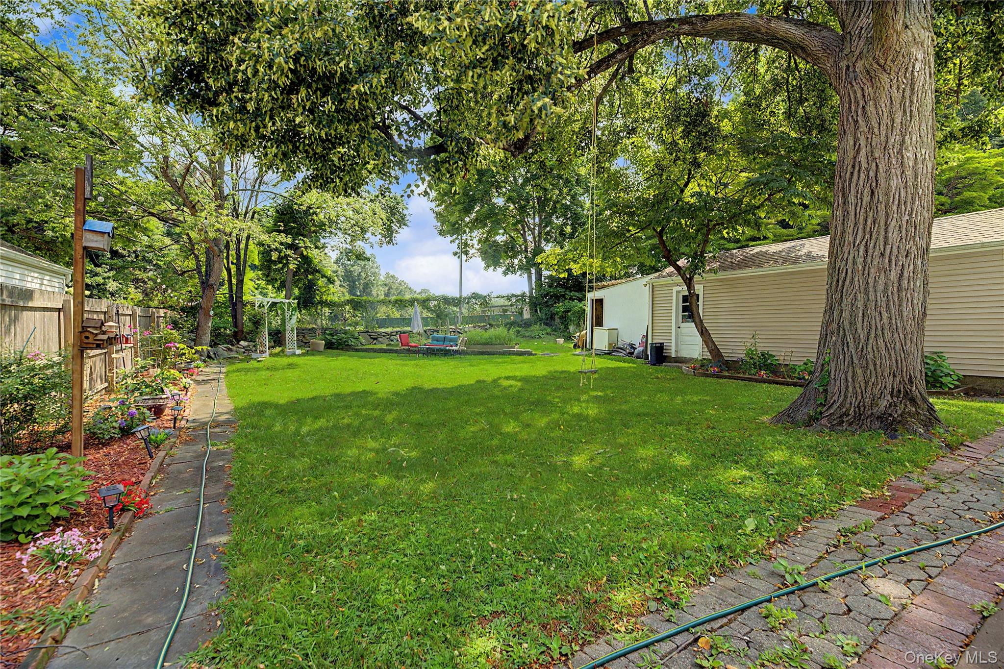 12 Saratoga Road Property Photo 29