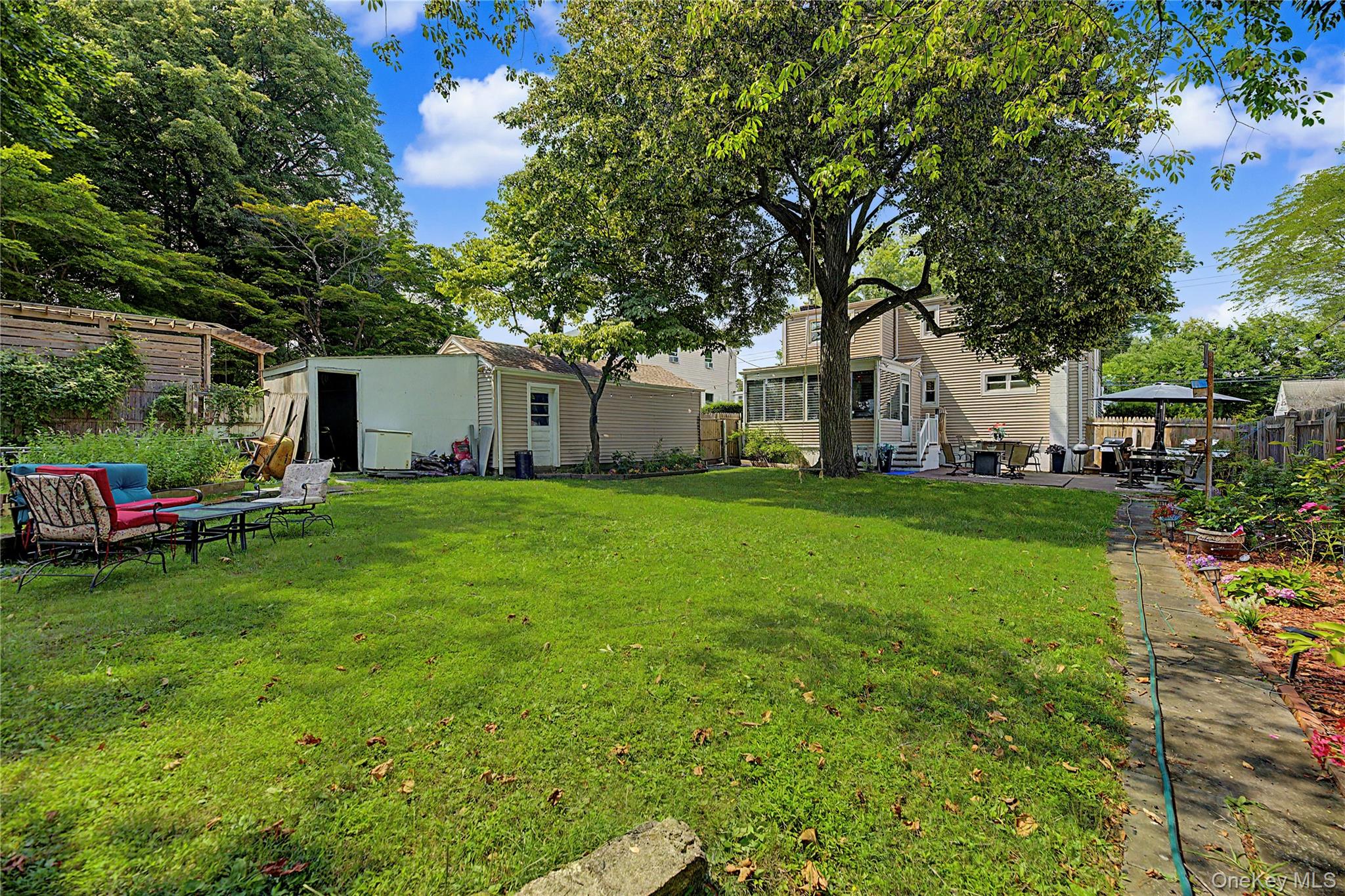 12 Saratoga Road Property Photo 30