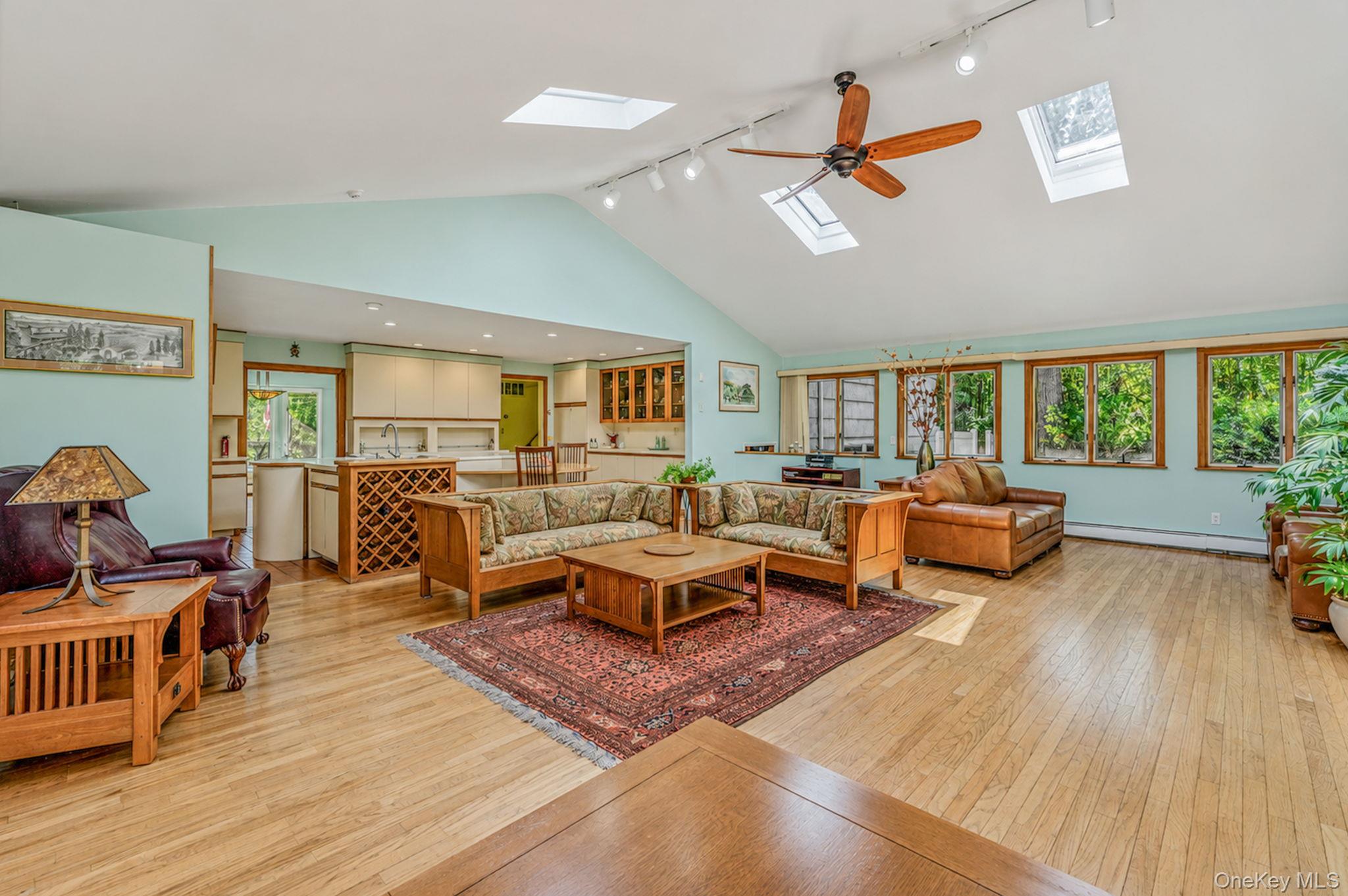 3 Oak Court Property Photo 4