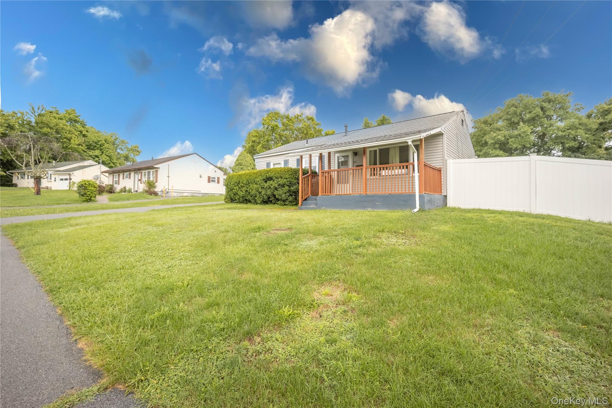 32 Peter Cooper Drive Property Photo 2