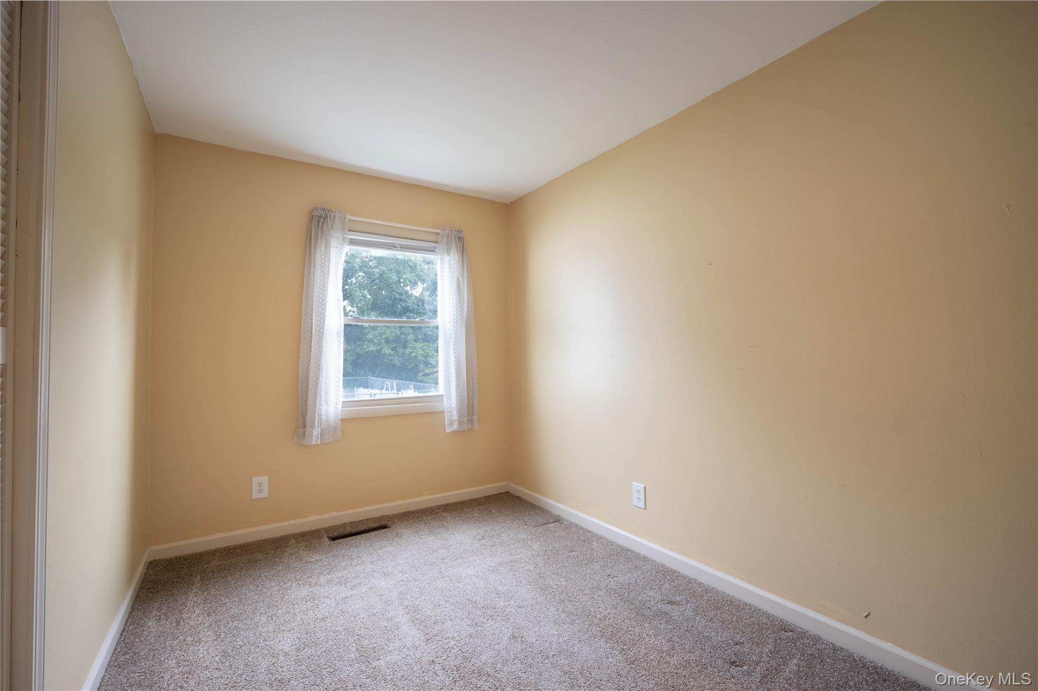 32 Peter Cooper Drive Property Photo 13