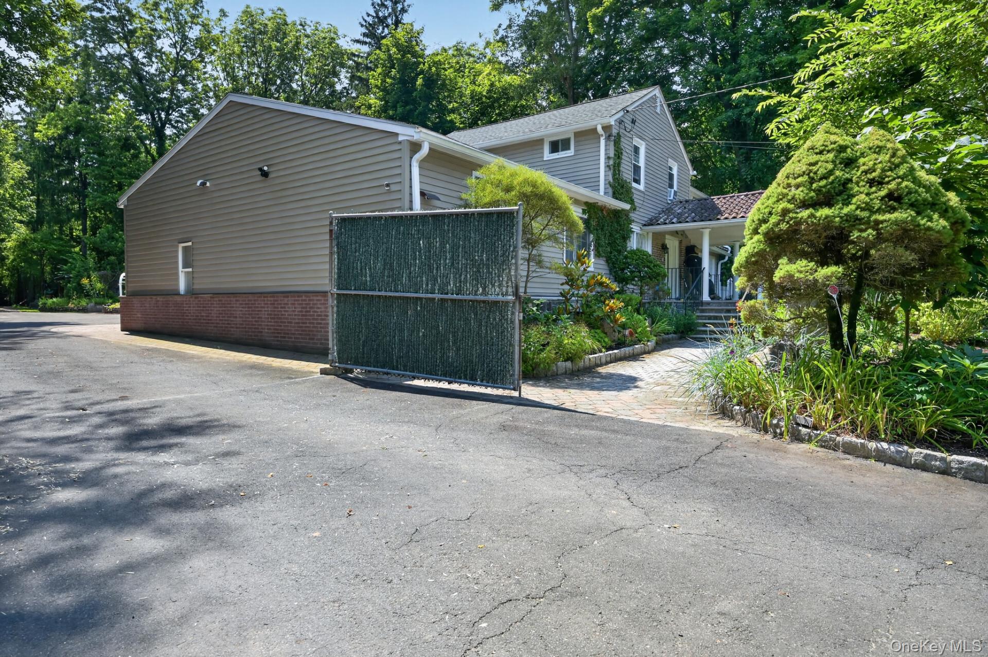 857 Western Highway Property Photo 6