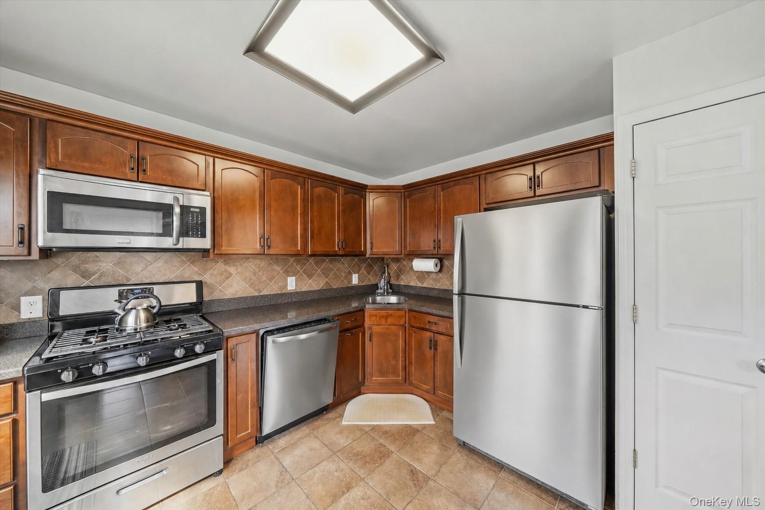 3409 Whispering Hills Property Photo 4